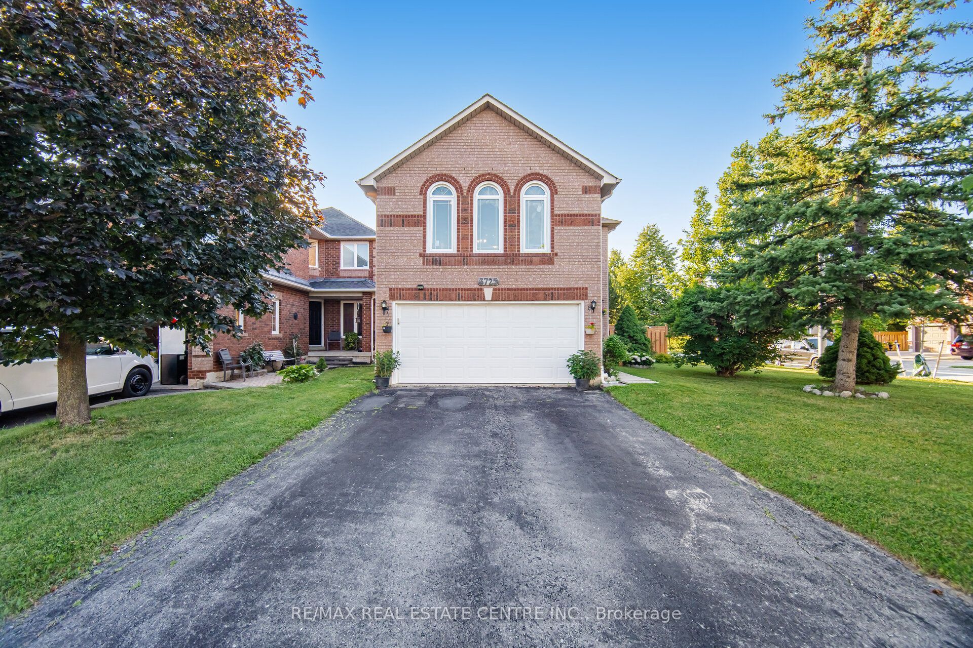 3725 Althorpe Circle