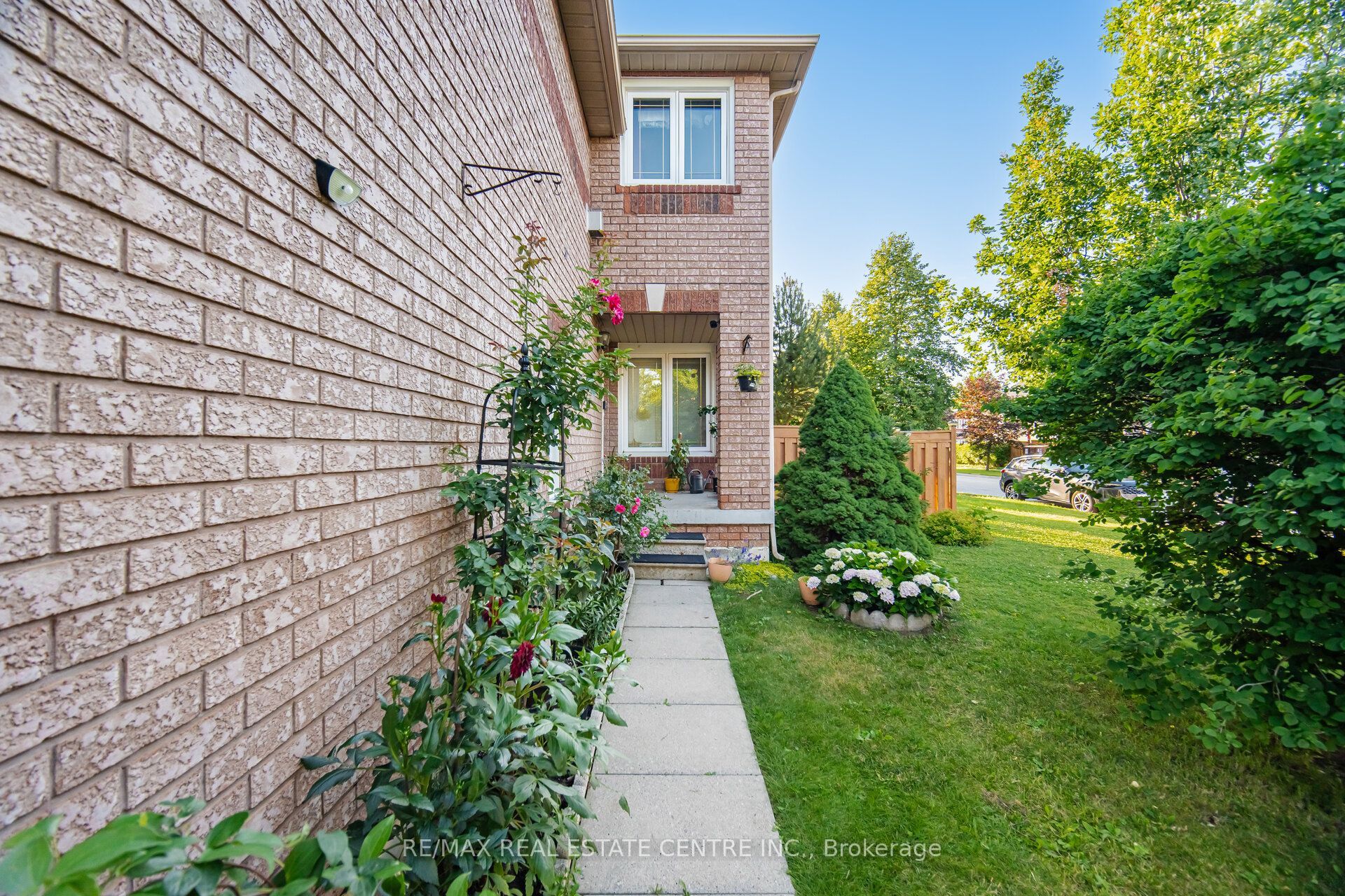 3725 Althorpe Circle