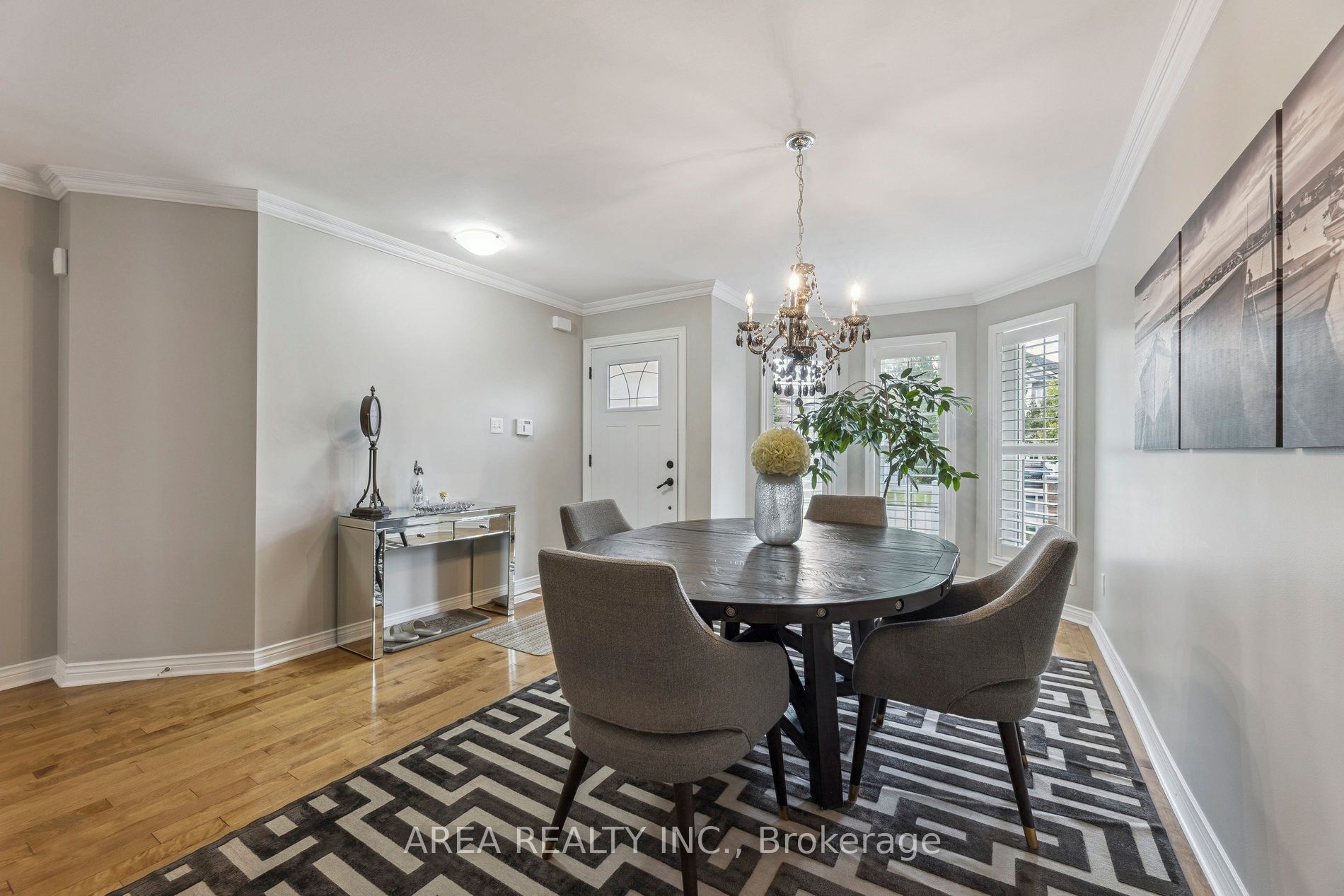 43 Chatterson Street