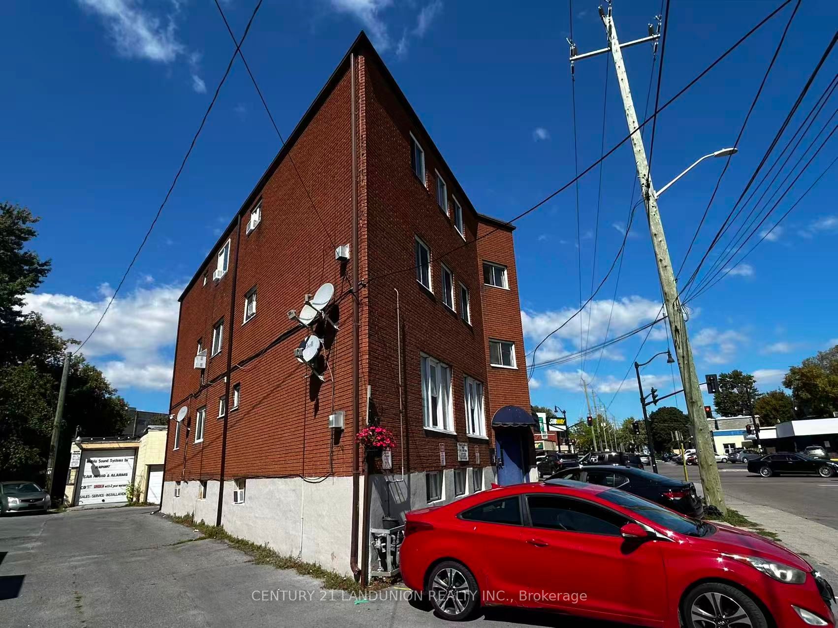 442 Macdonnell Street