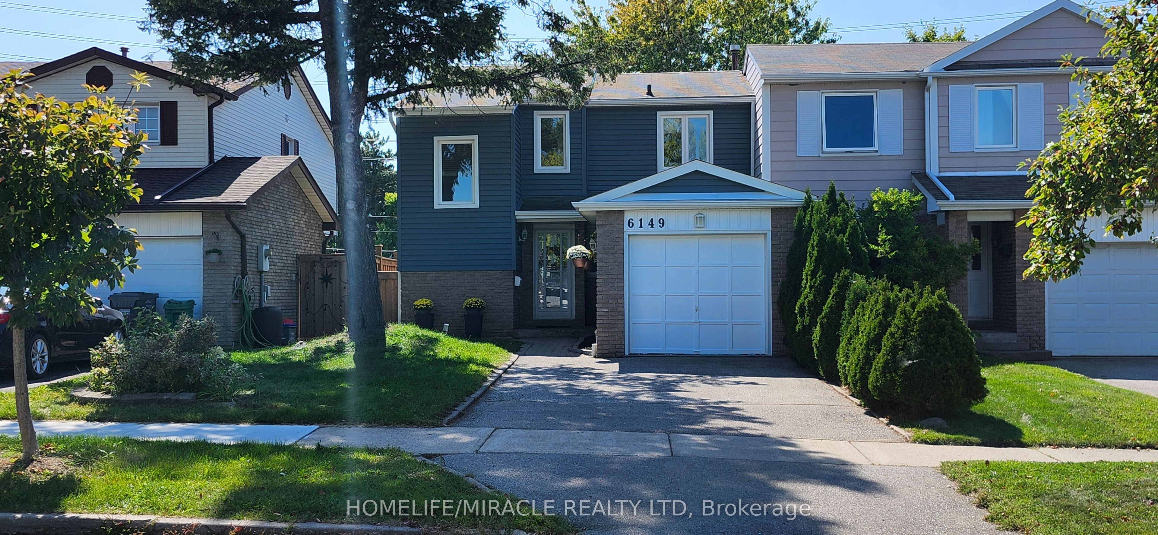 6149 Starfield Crescent