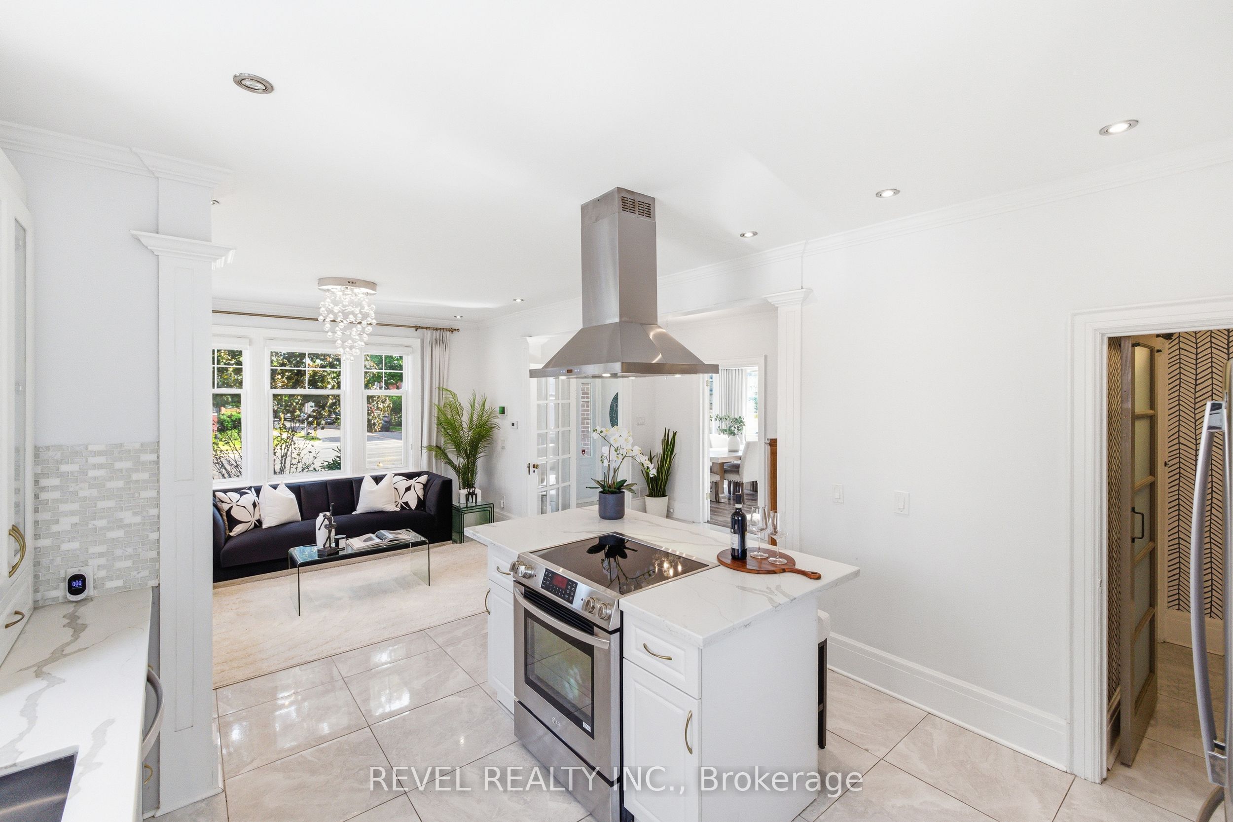 308 King Street E