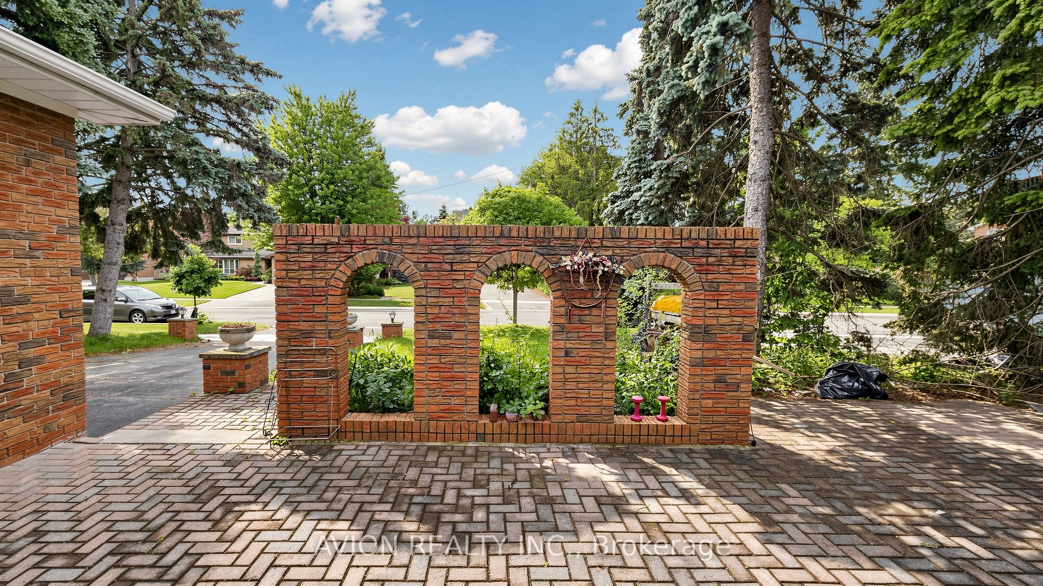 1423 Malibou Terrace