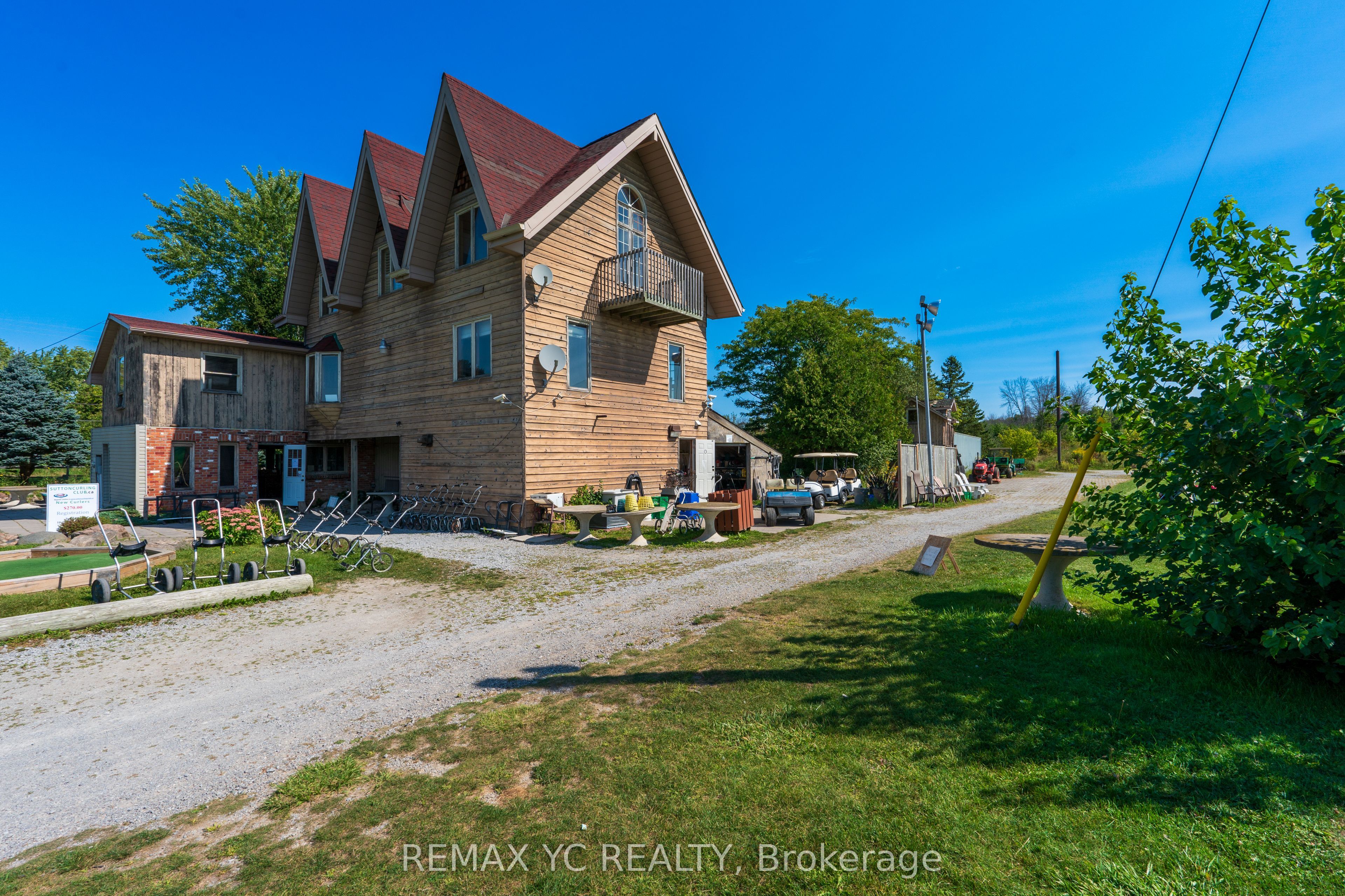 1661 Metro Road N