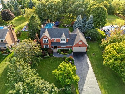4986 Canso Drive Pickering ON L1Y 1A7