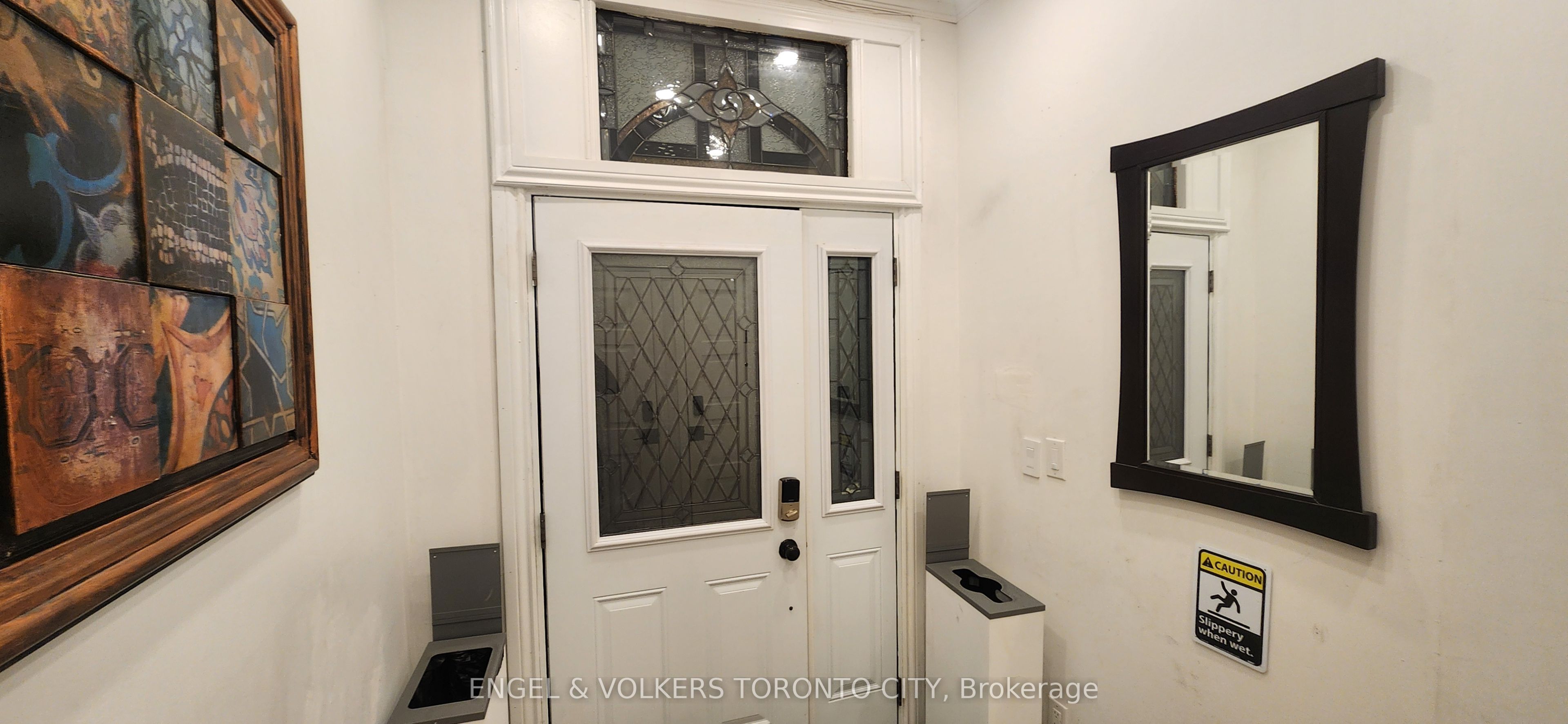 298 Seaton Street
