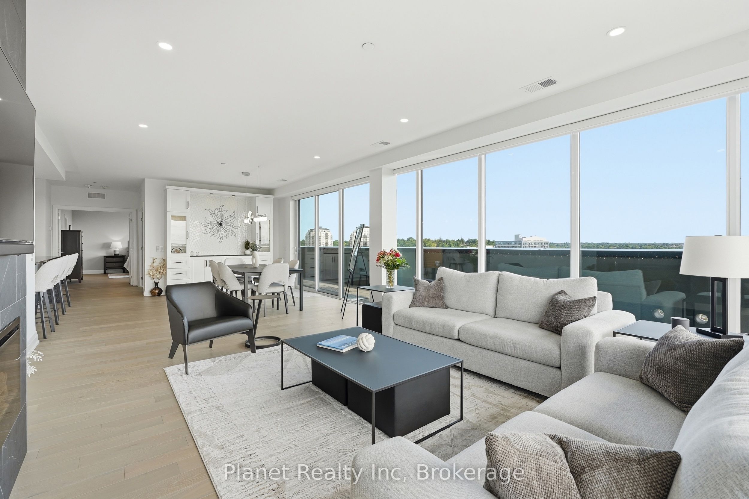 71 Wyndham Street S 1305