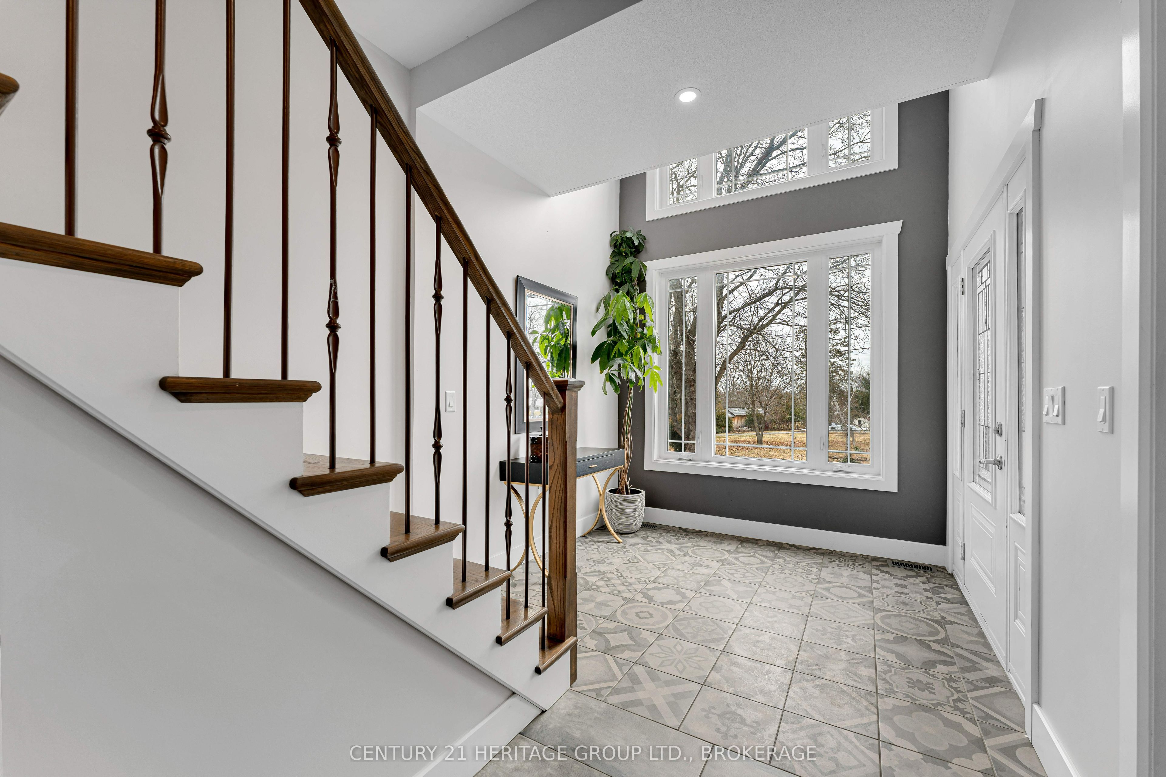 90 Aragon Road