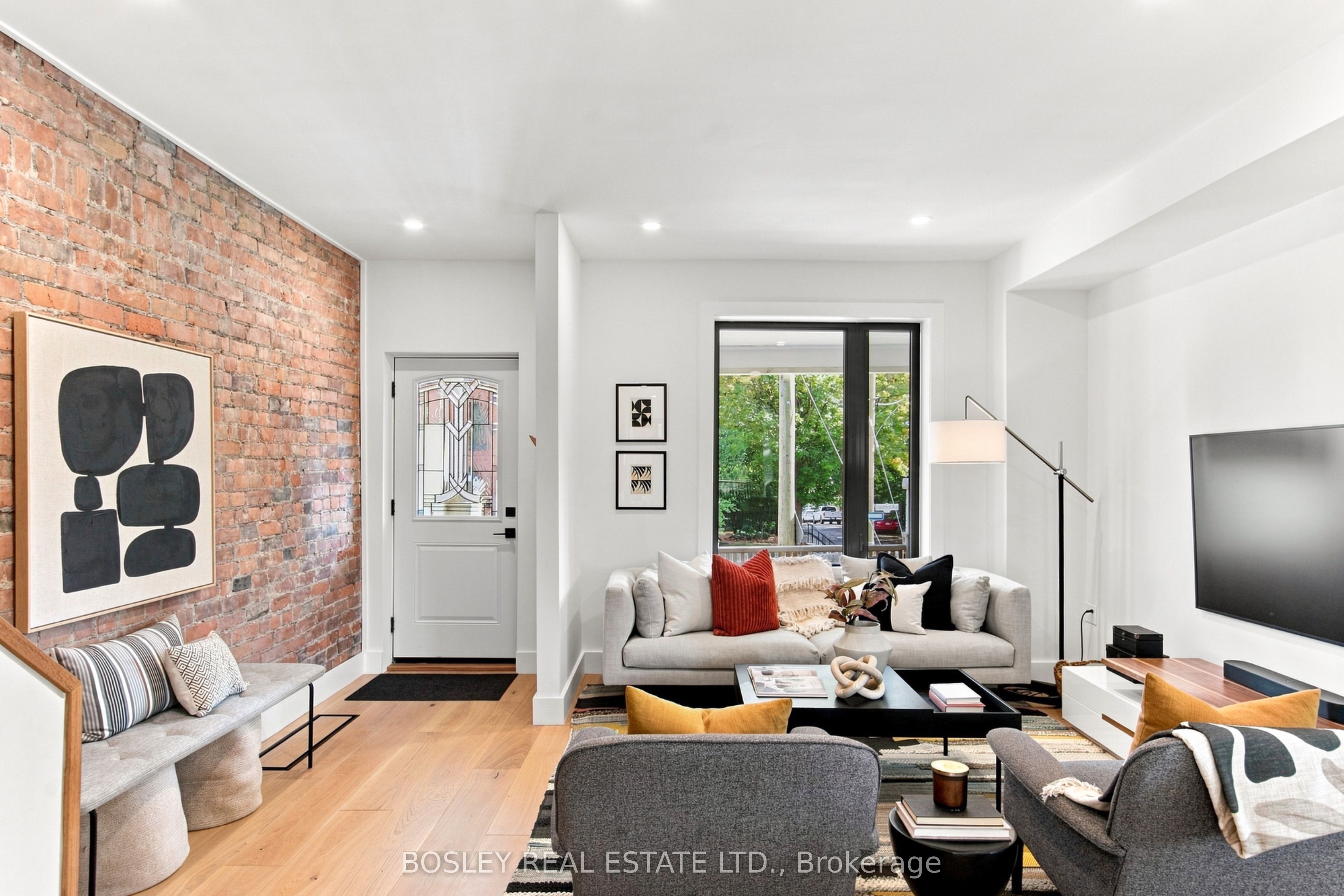 2 Sandford Avenue