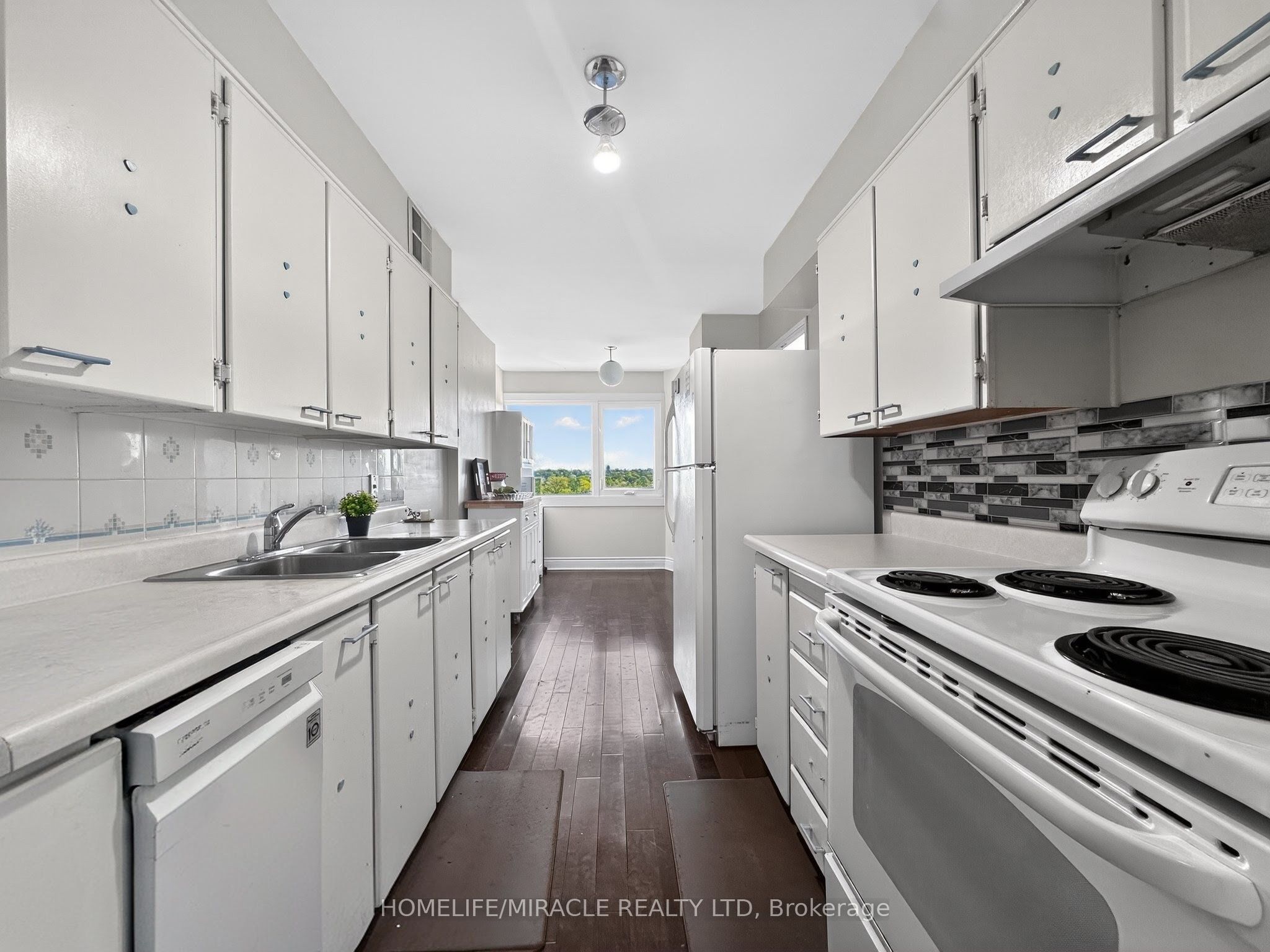 1580 Mississauga valley Boulevard 412