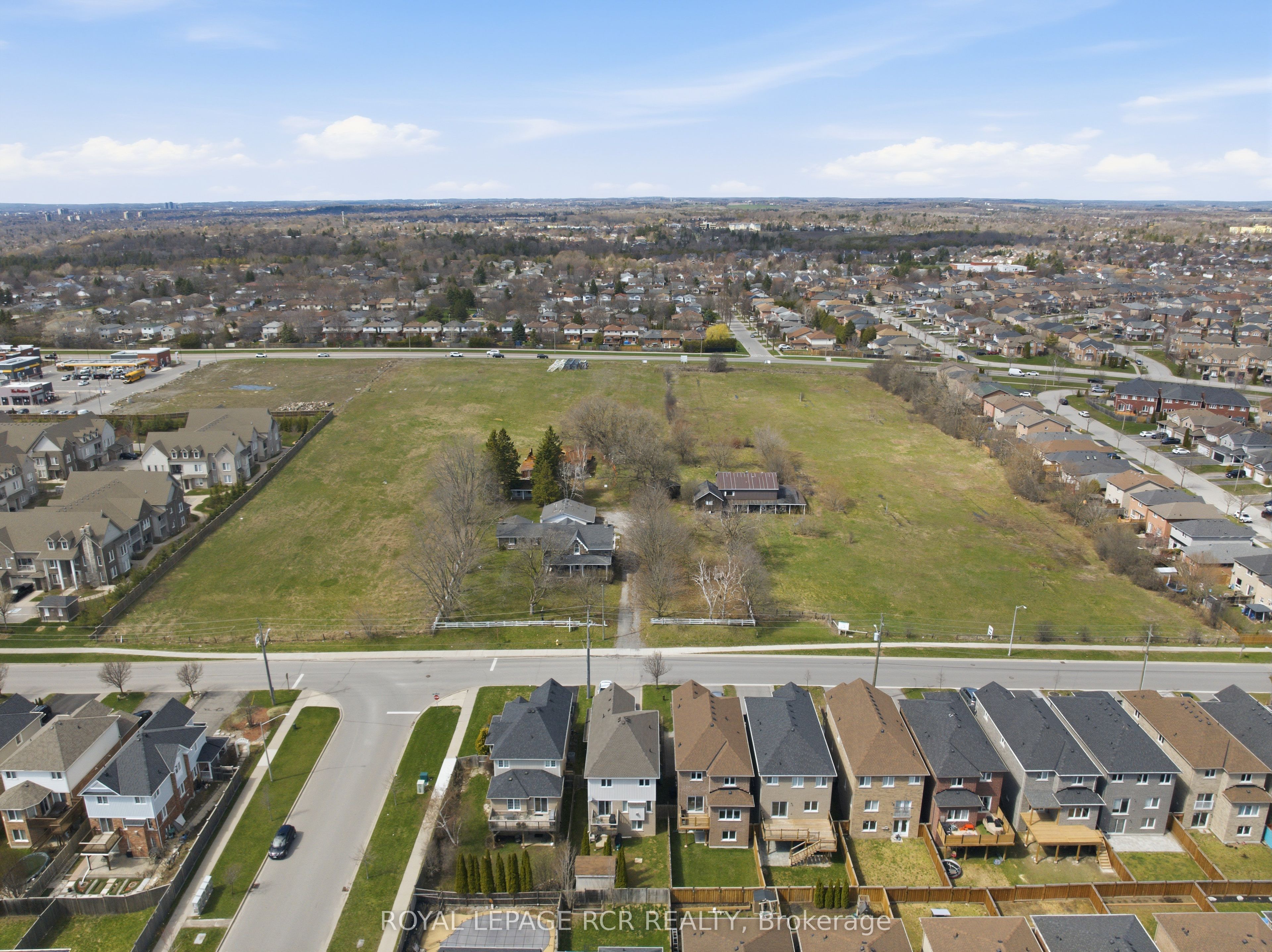 1440 Gord Vinson Avenue