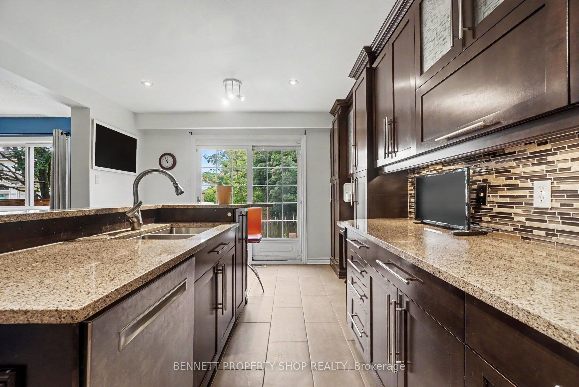 1879 Leclair Crescent