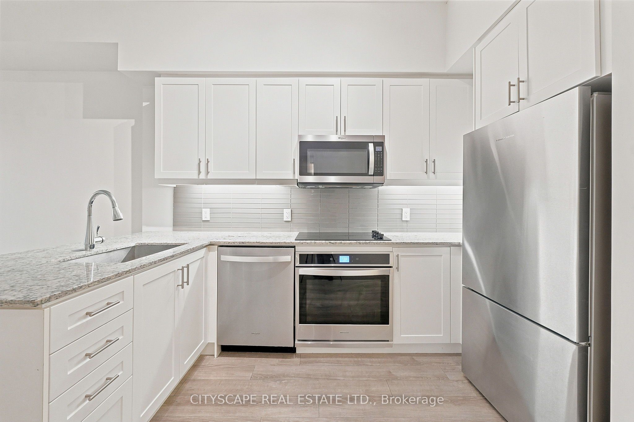 9618 Yonge Street 1210
