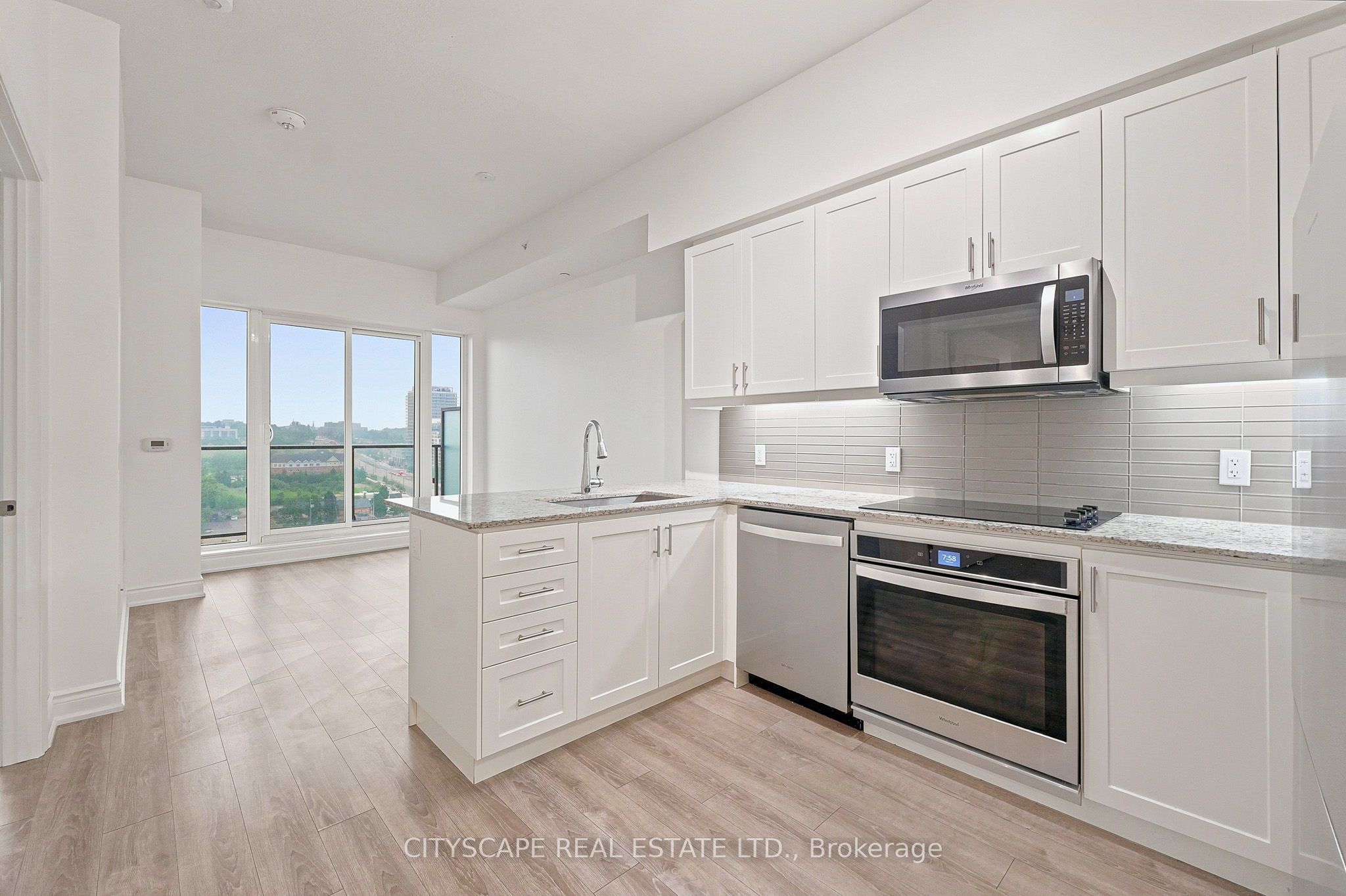 9618 Yonge Street 1210