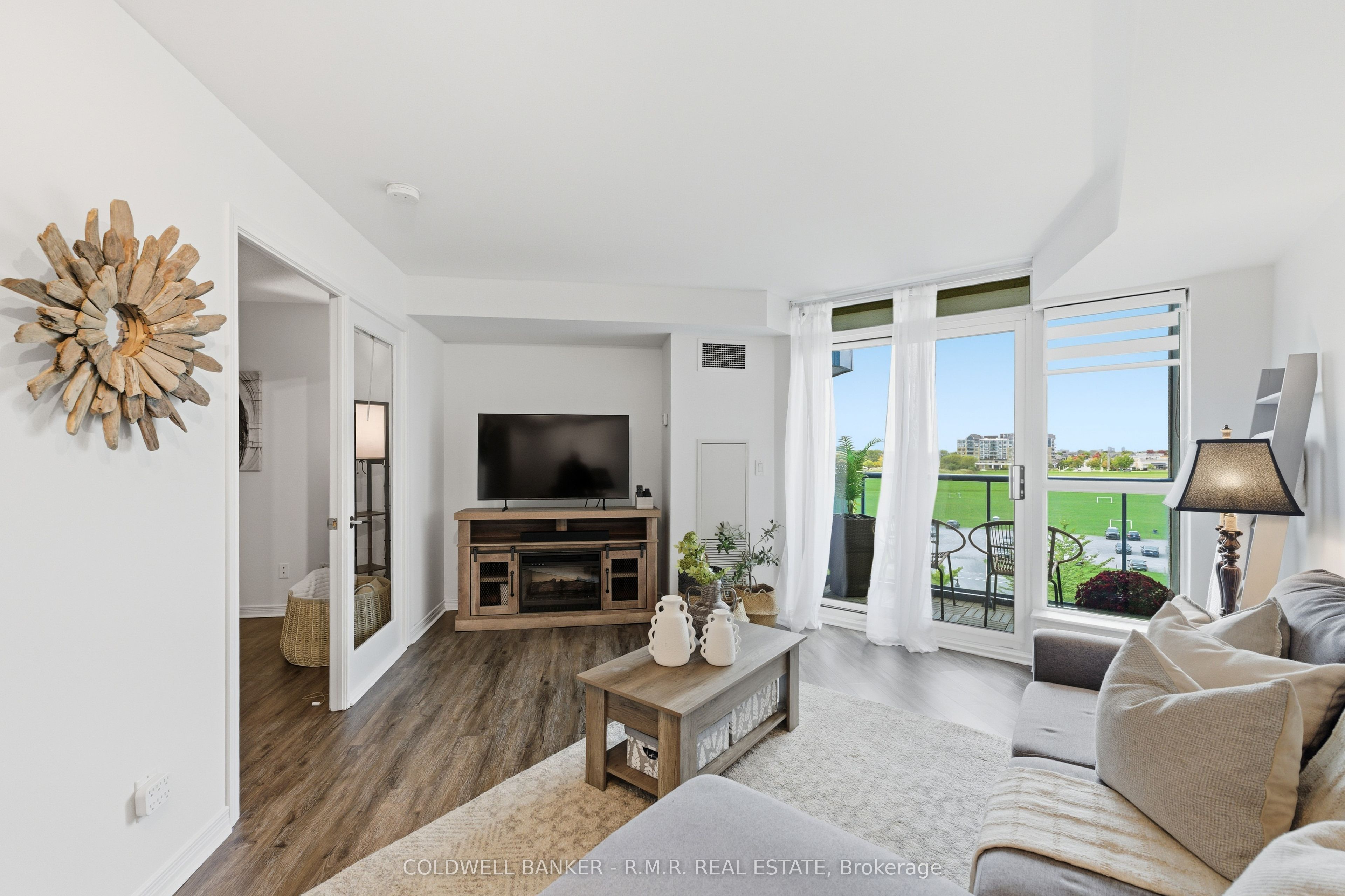 340 Watson Street W 517