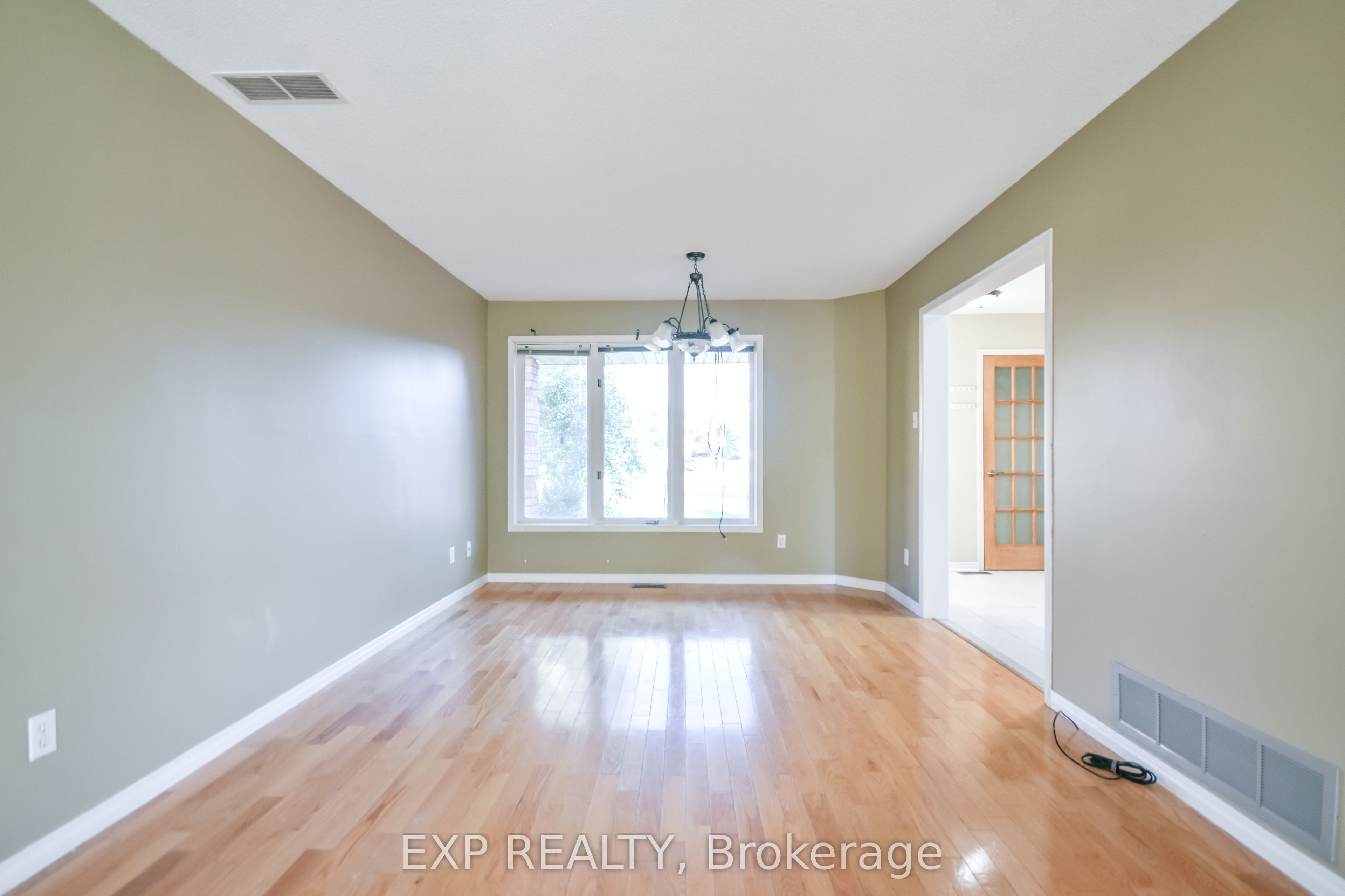 157 Livingstone Street W