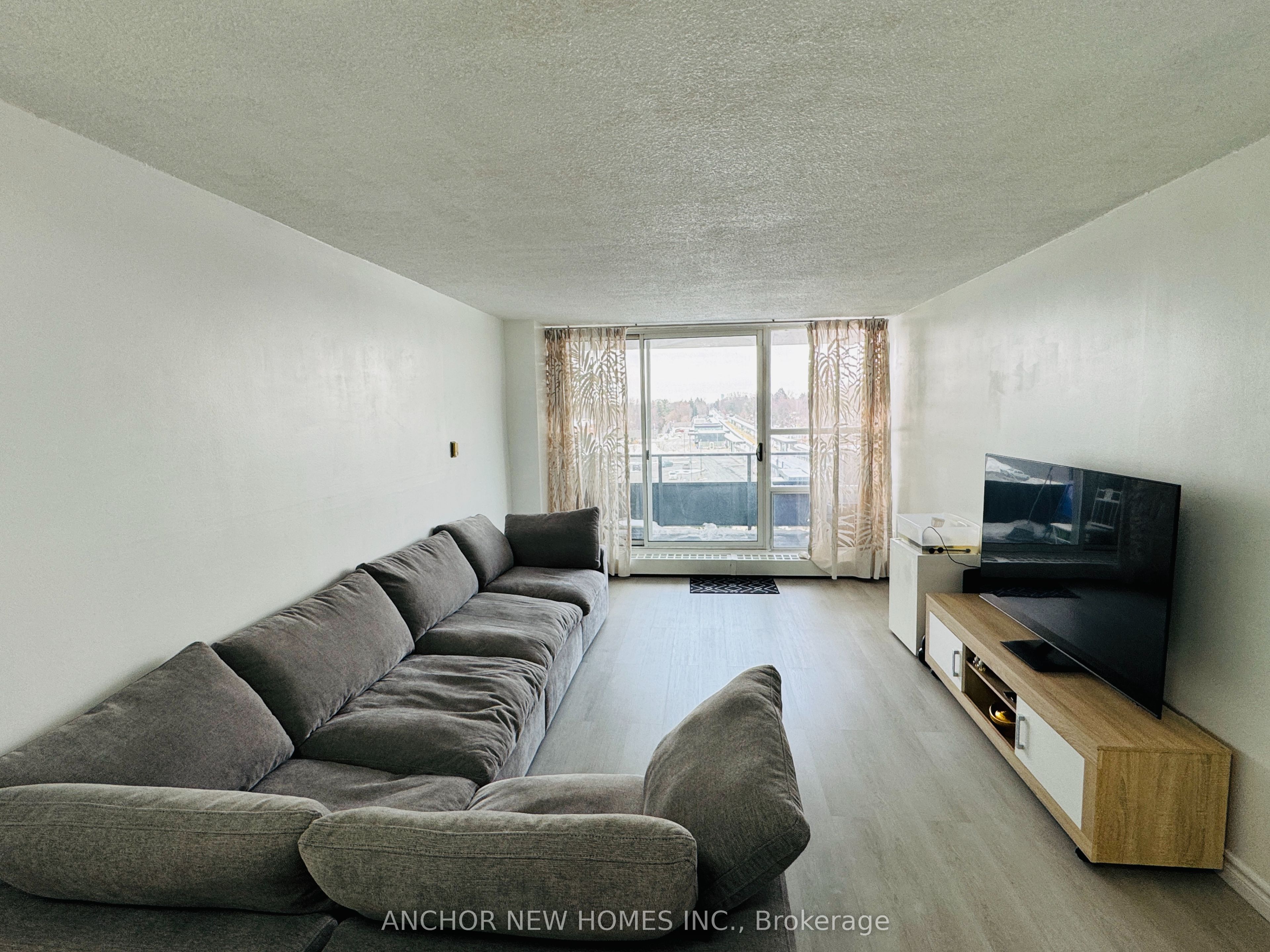 4101 Sheppard Avenue E 704