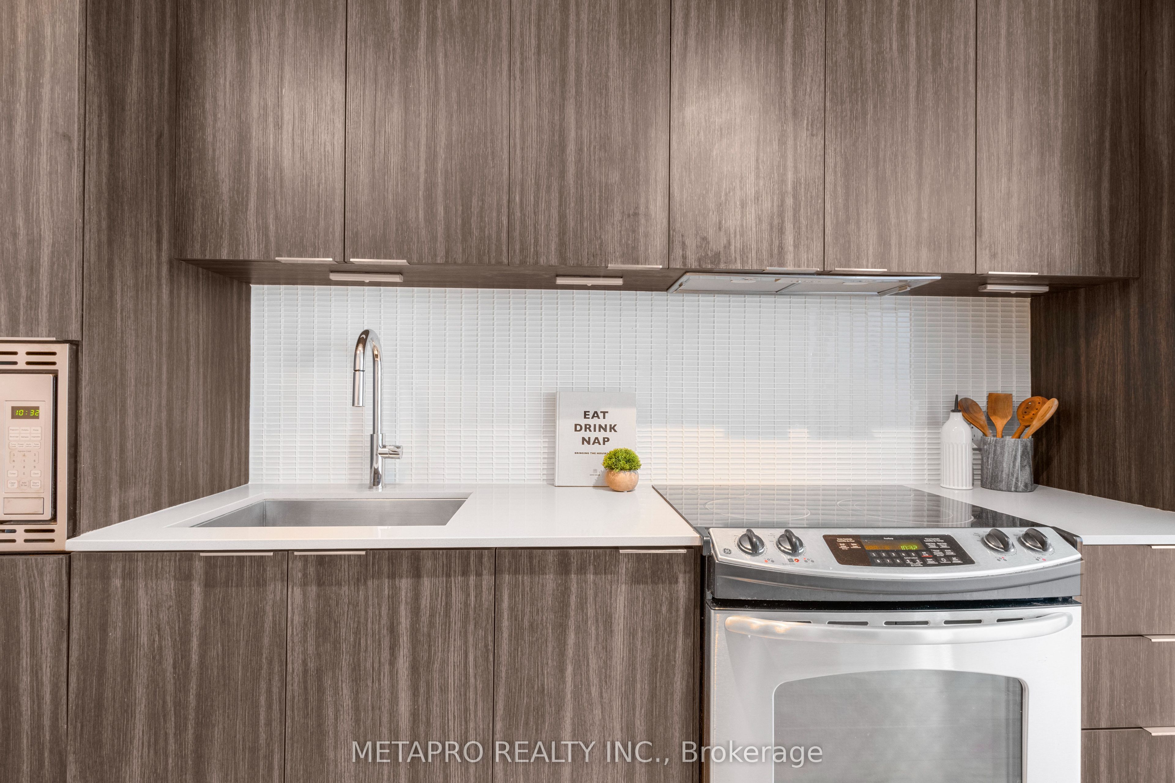110 Marine Parade Drive 809