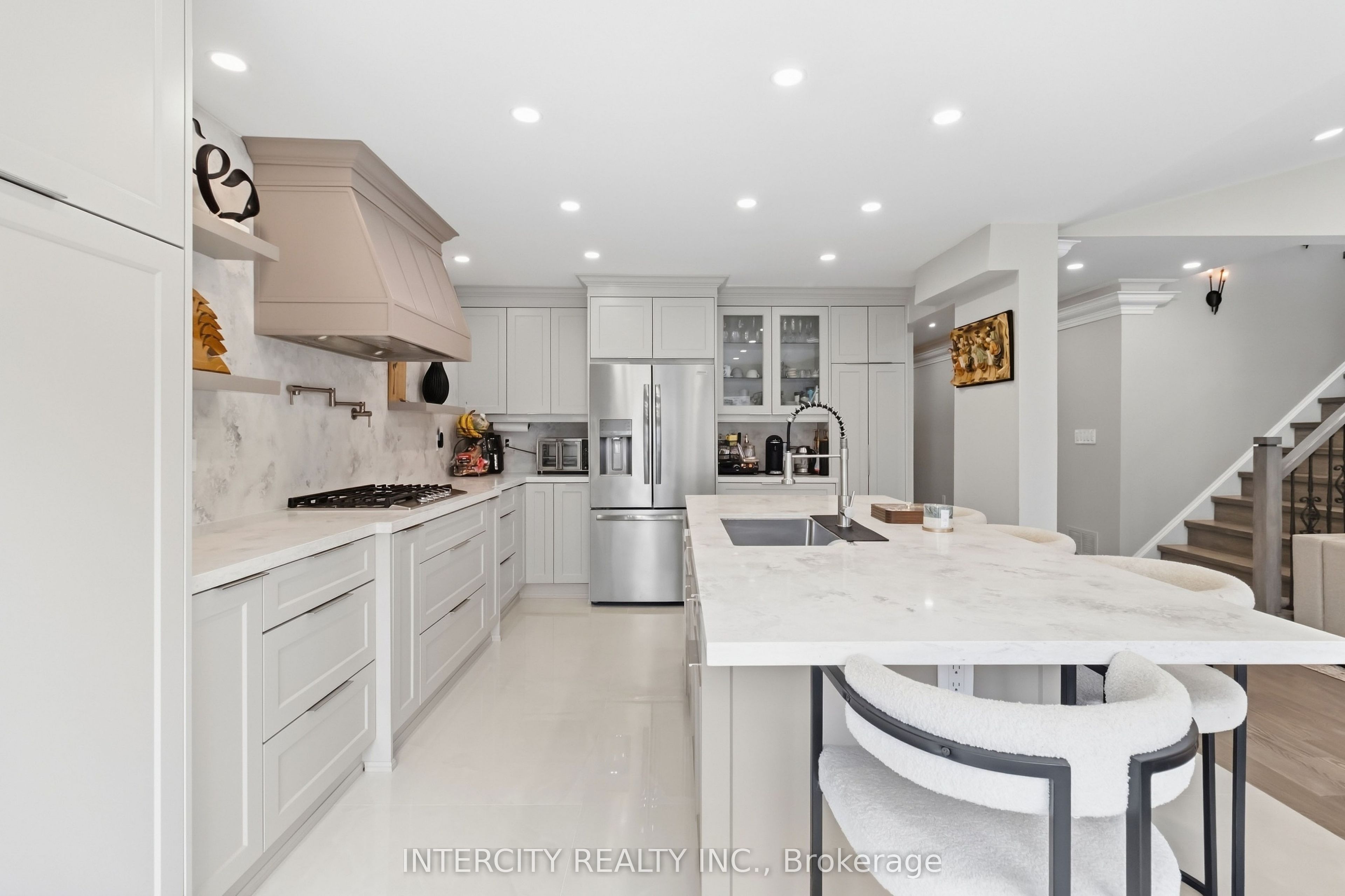 700 Trudeau Drive
