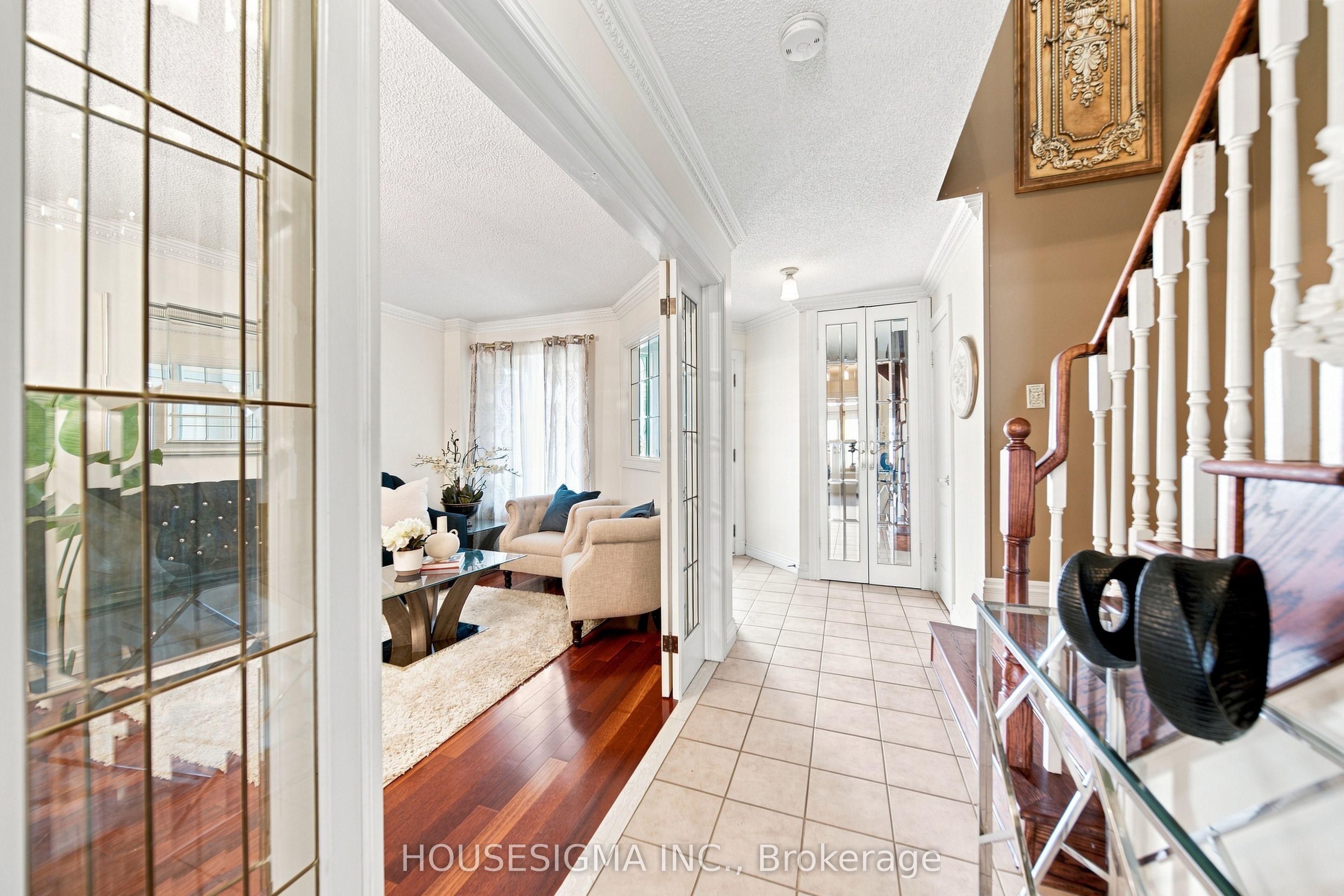 902 Applecroft Circle