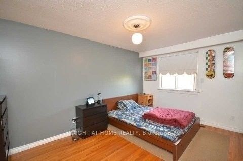 7475 Goreway Drive 17