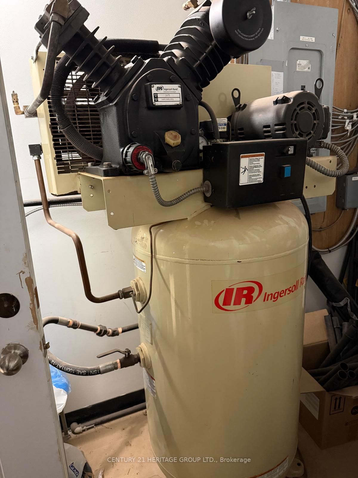 1700 Brampton Street N 2