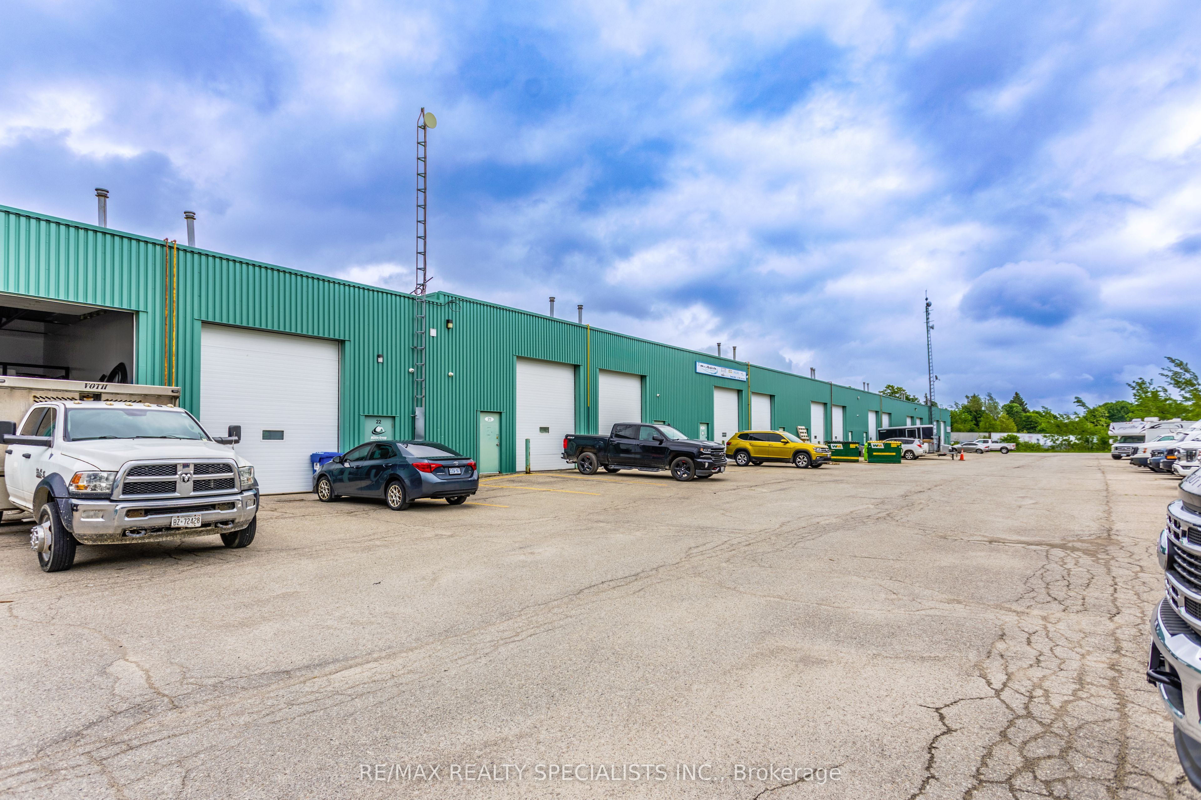48 CENTENNIAL Road 7