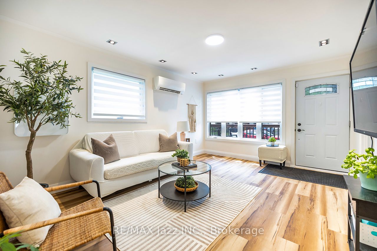 4 Maple Street