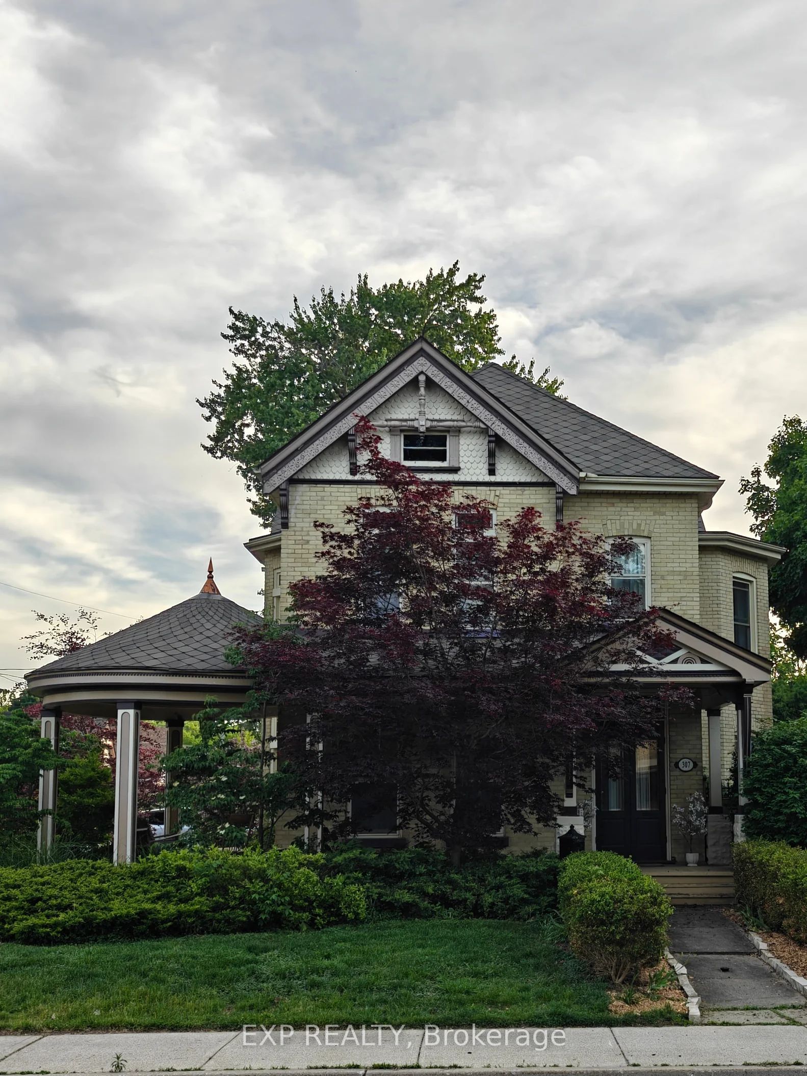 307 Ridout Street S