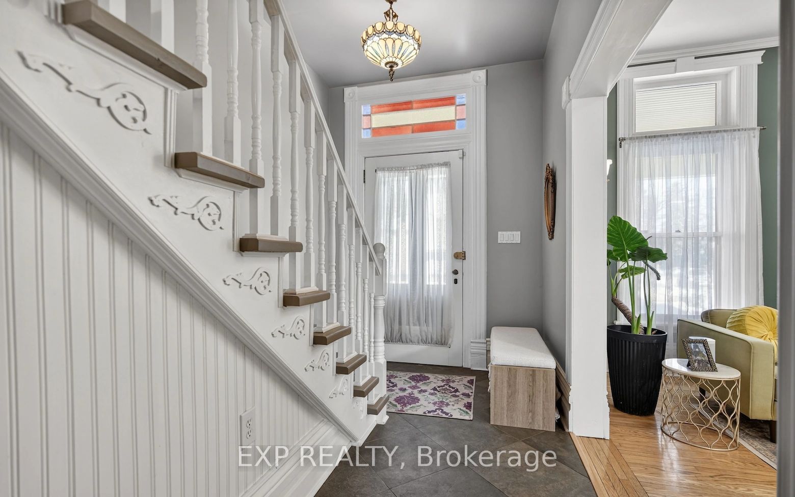307 Ridout Street S