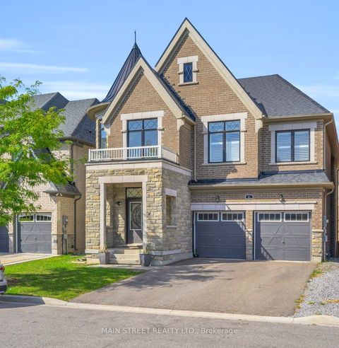 6 Leaden Hall Drive East Gwillimbury ON L0G 1R0