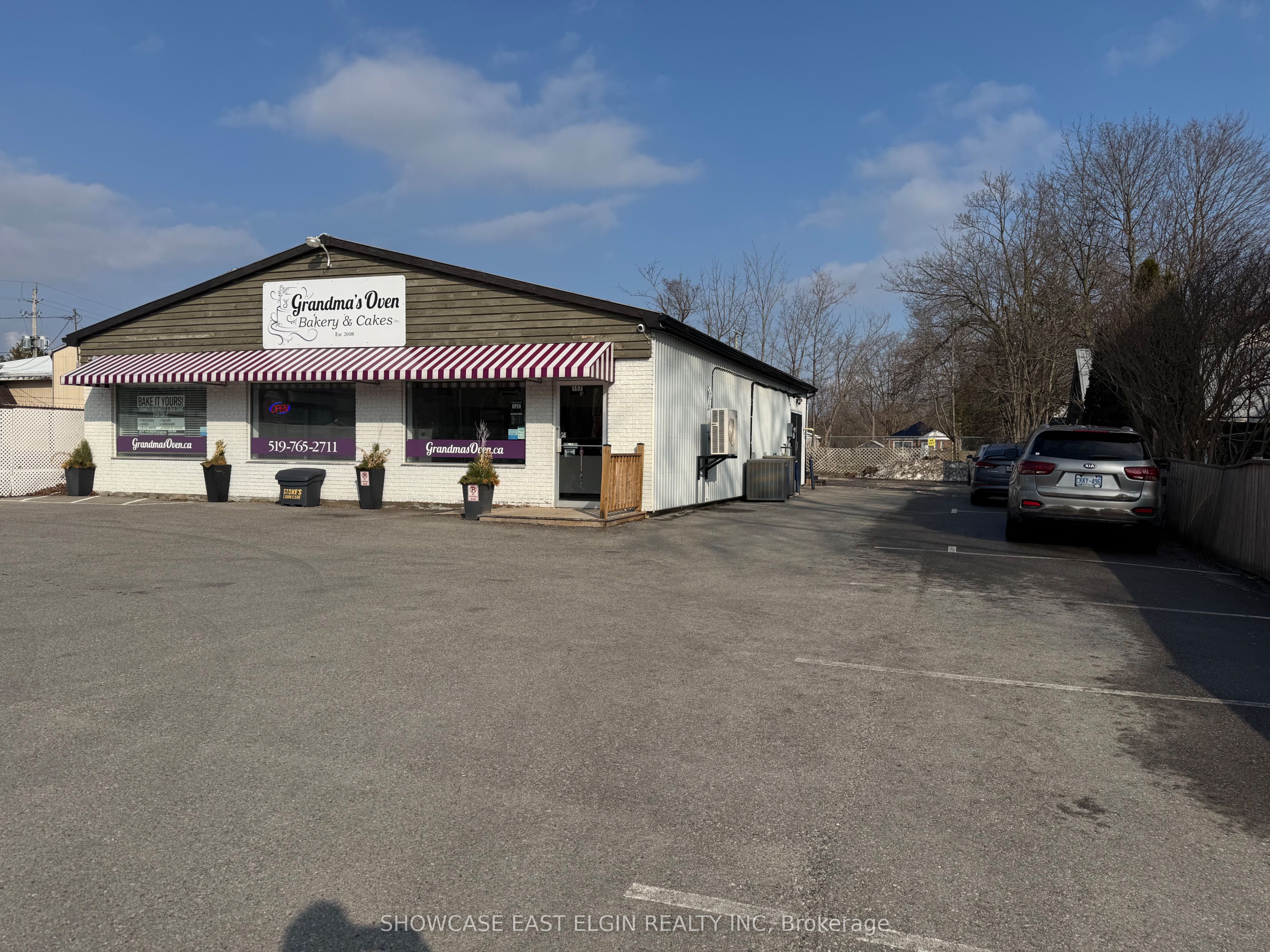 157 John Street N