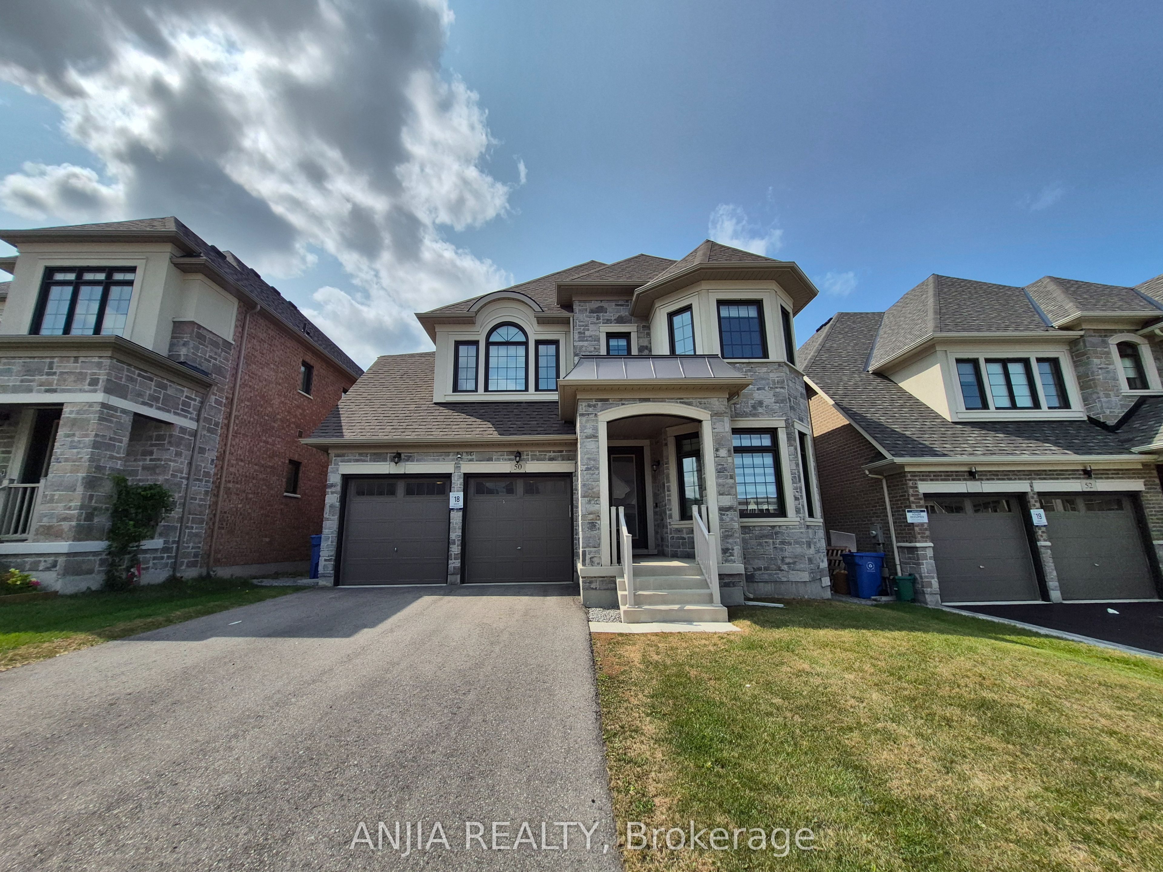 50 Meadow Vista Crescent