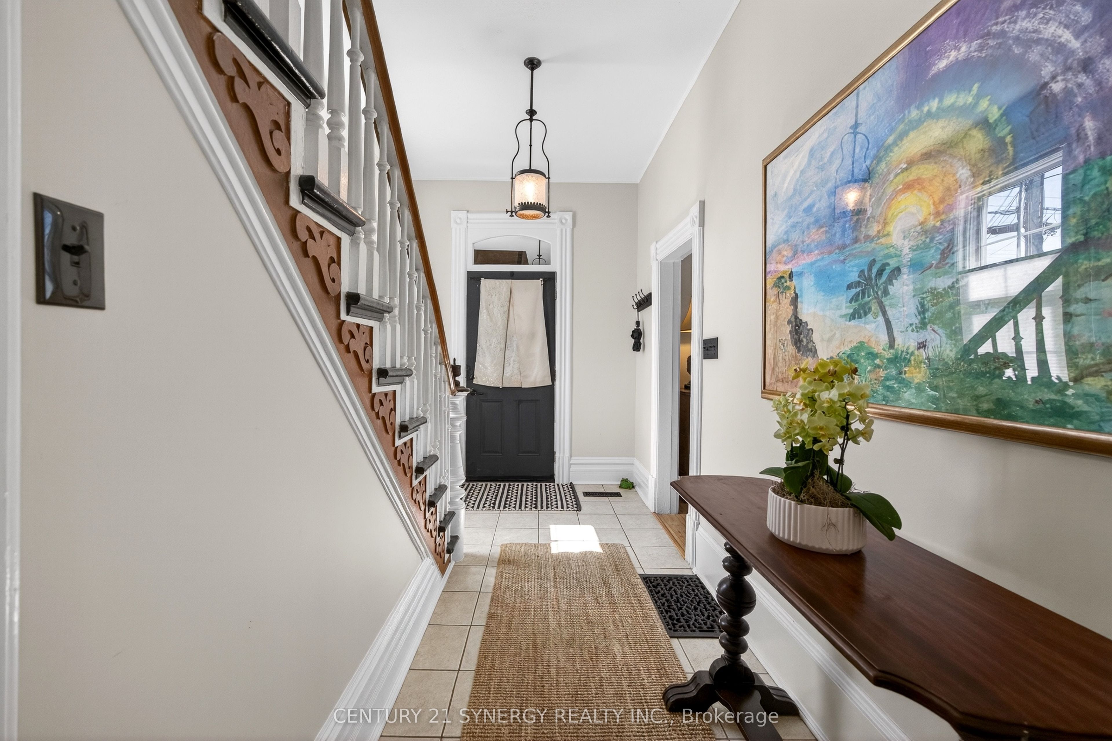 33 A & B Napoleon Street