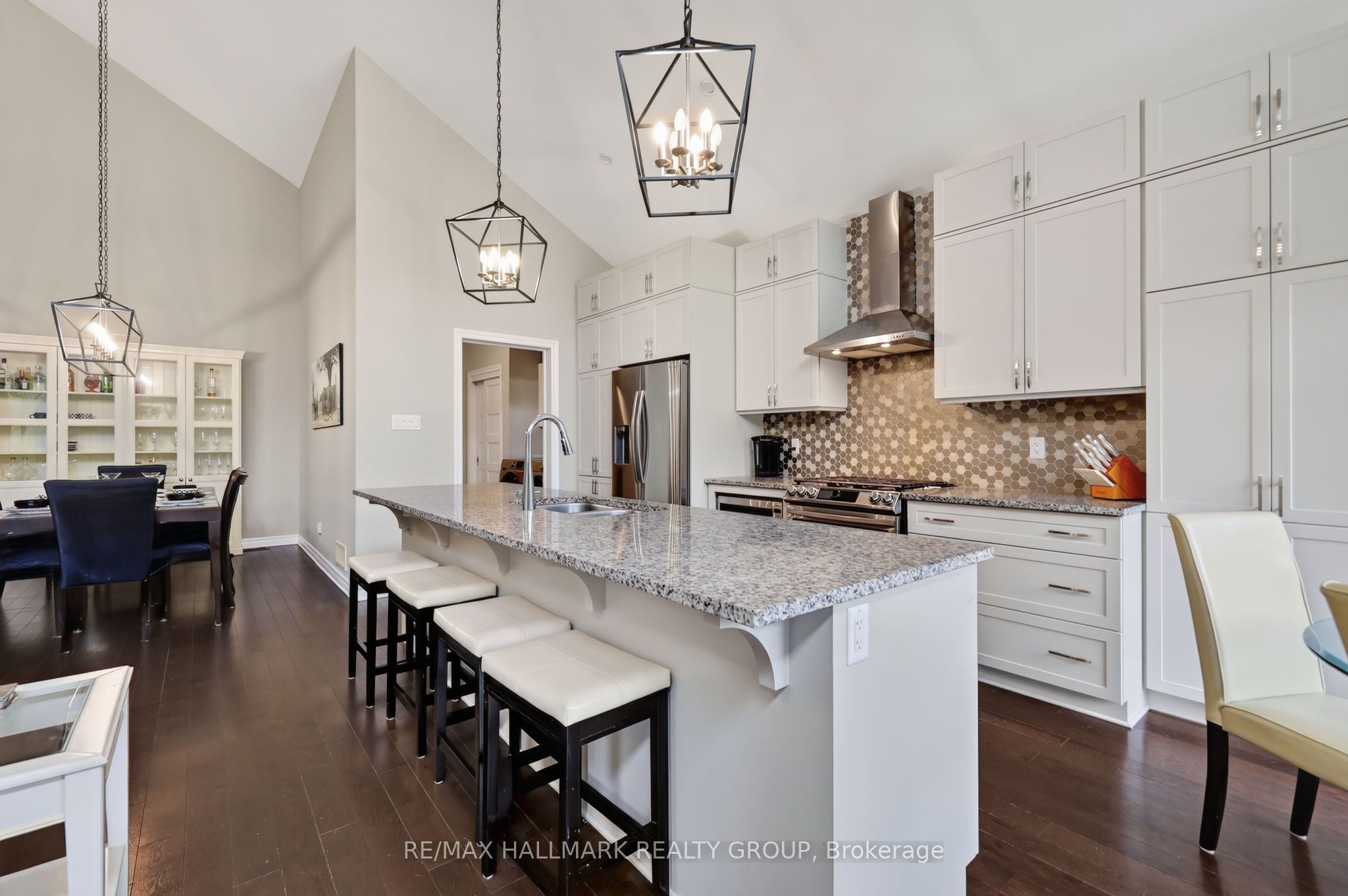 206 Pioneer Road
