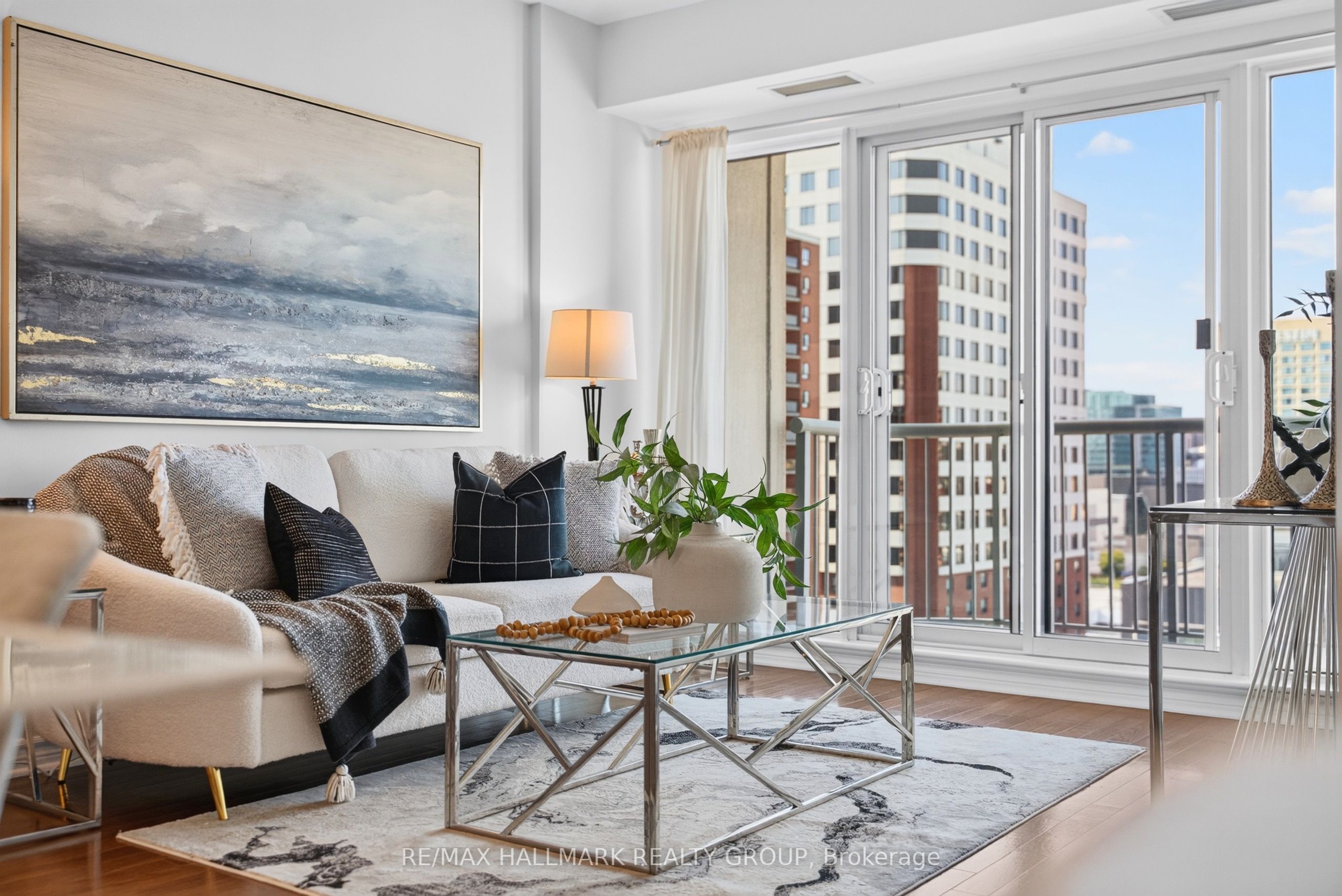 200 Rideau Street 1405