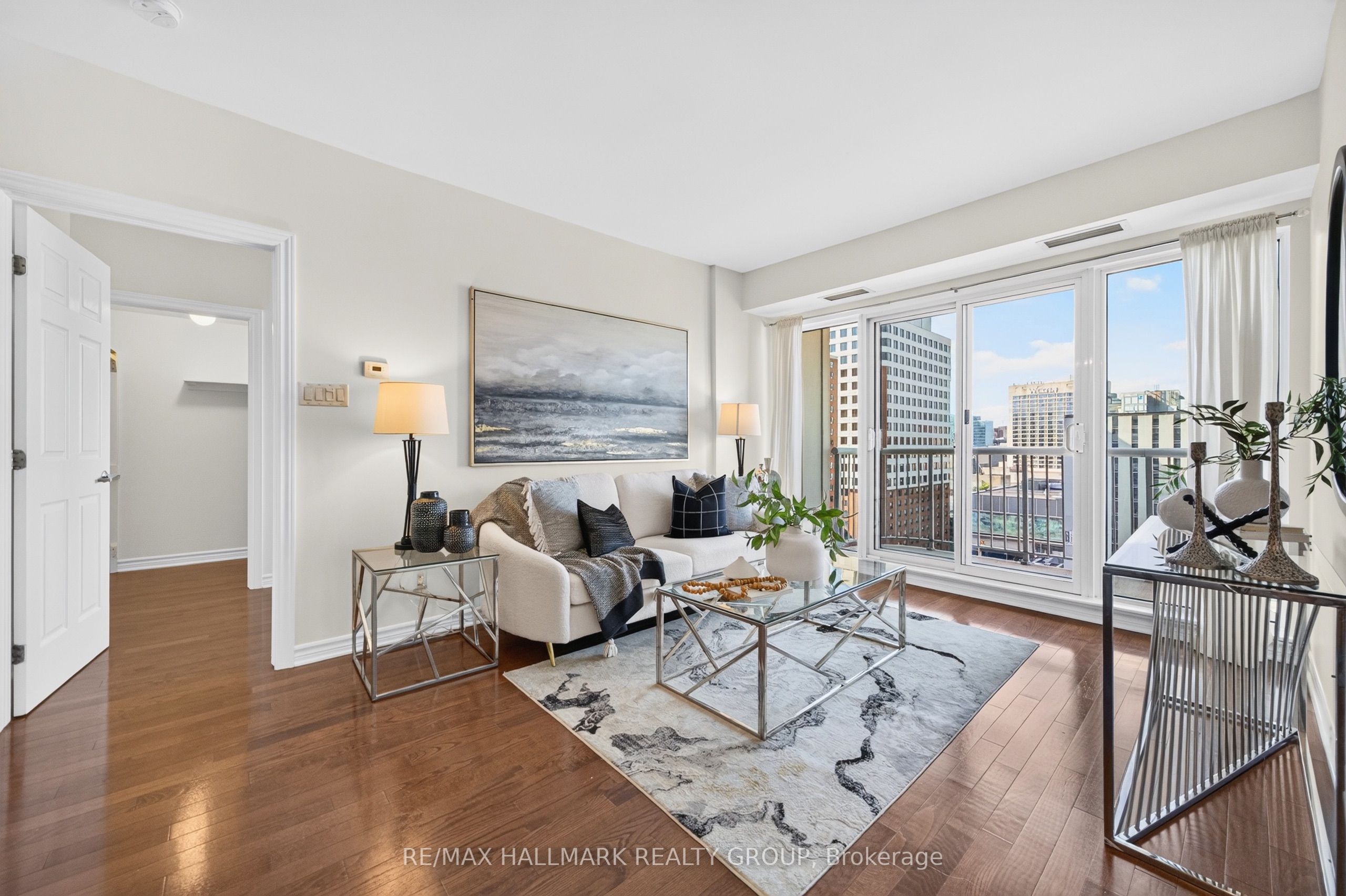 200 Rideau Street 1405