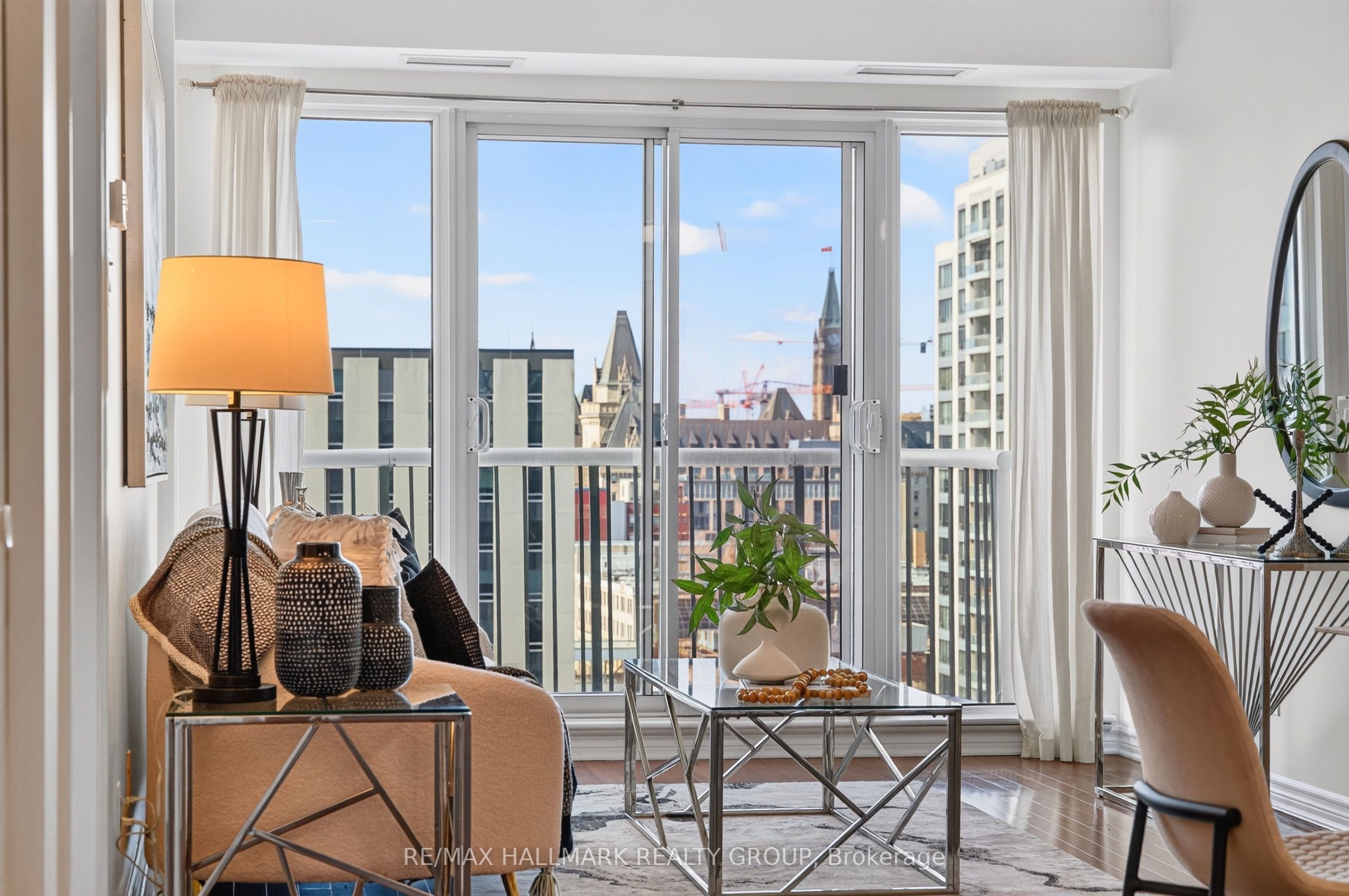 200 Rideau Street 1405