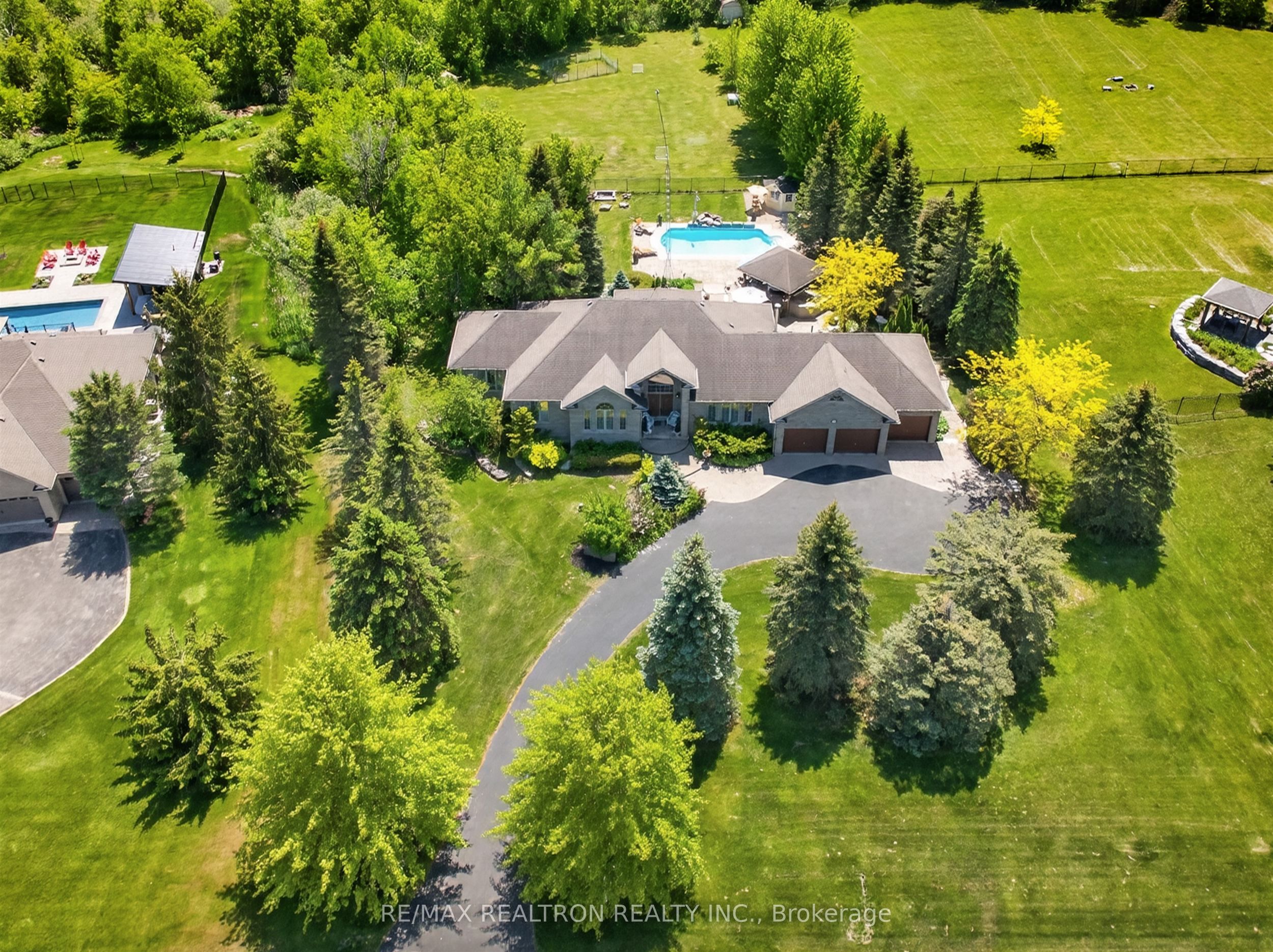 23 Fairbairn Gate
