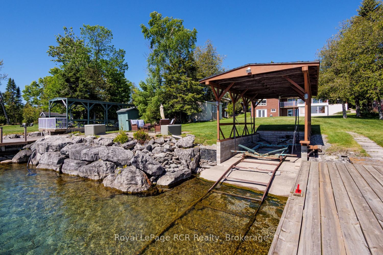 405 Balmy Beach Road