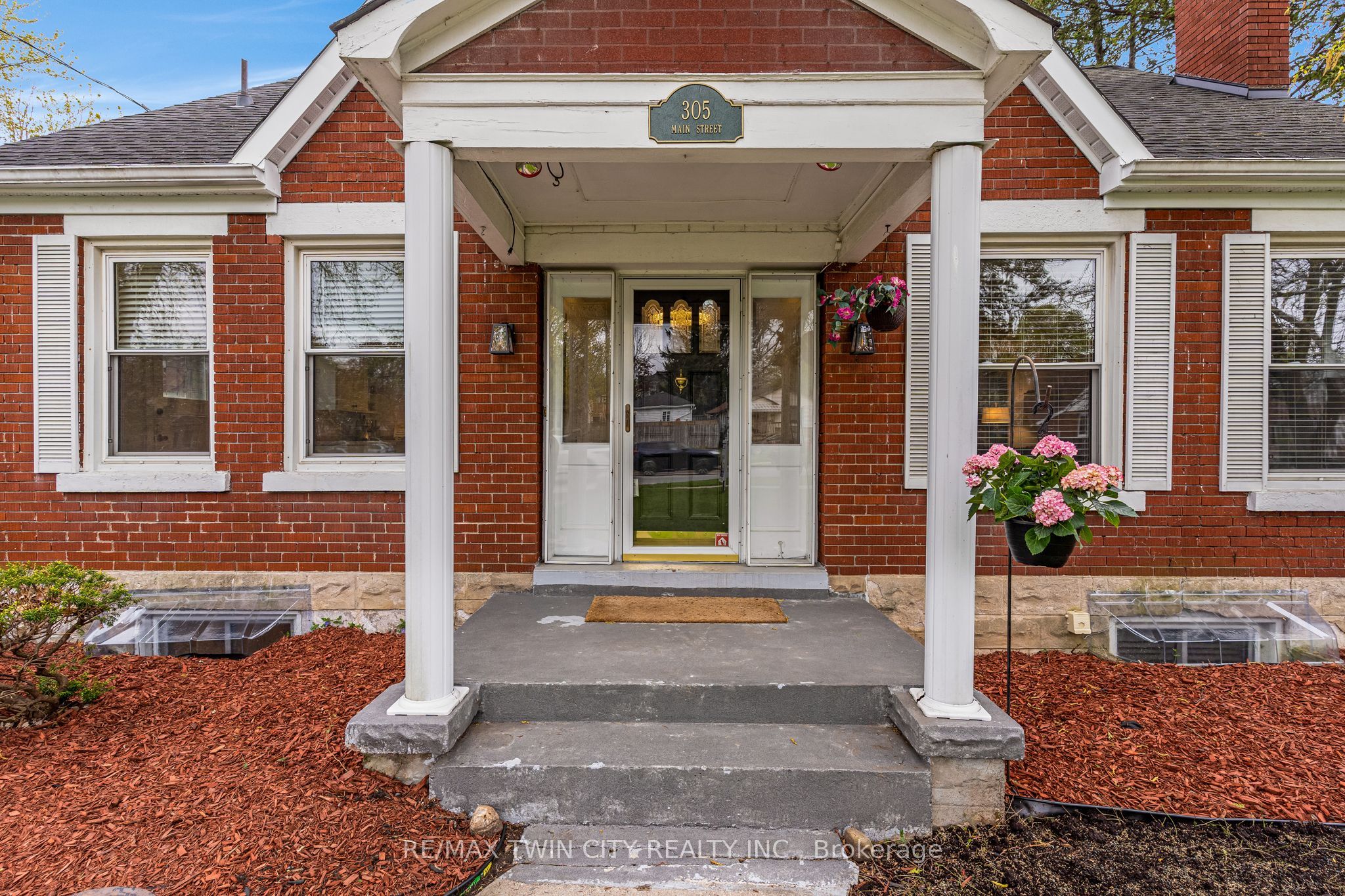 305 Main Street