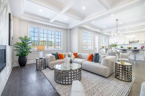 122 Scrivener Drive Aurora ON L4G 0Y8