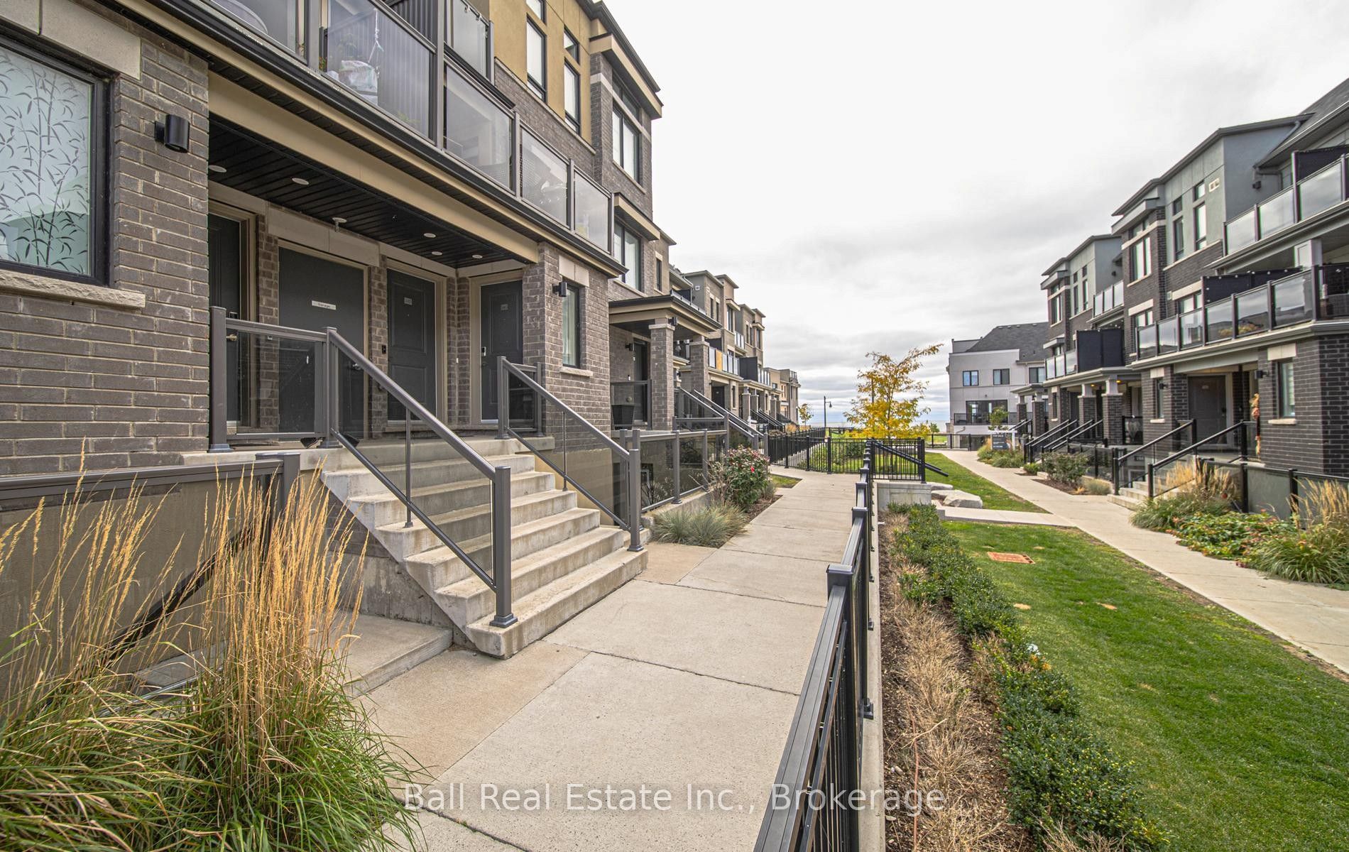 26D Lookout Drive 13
