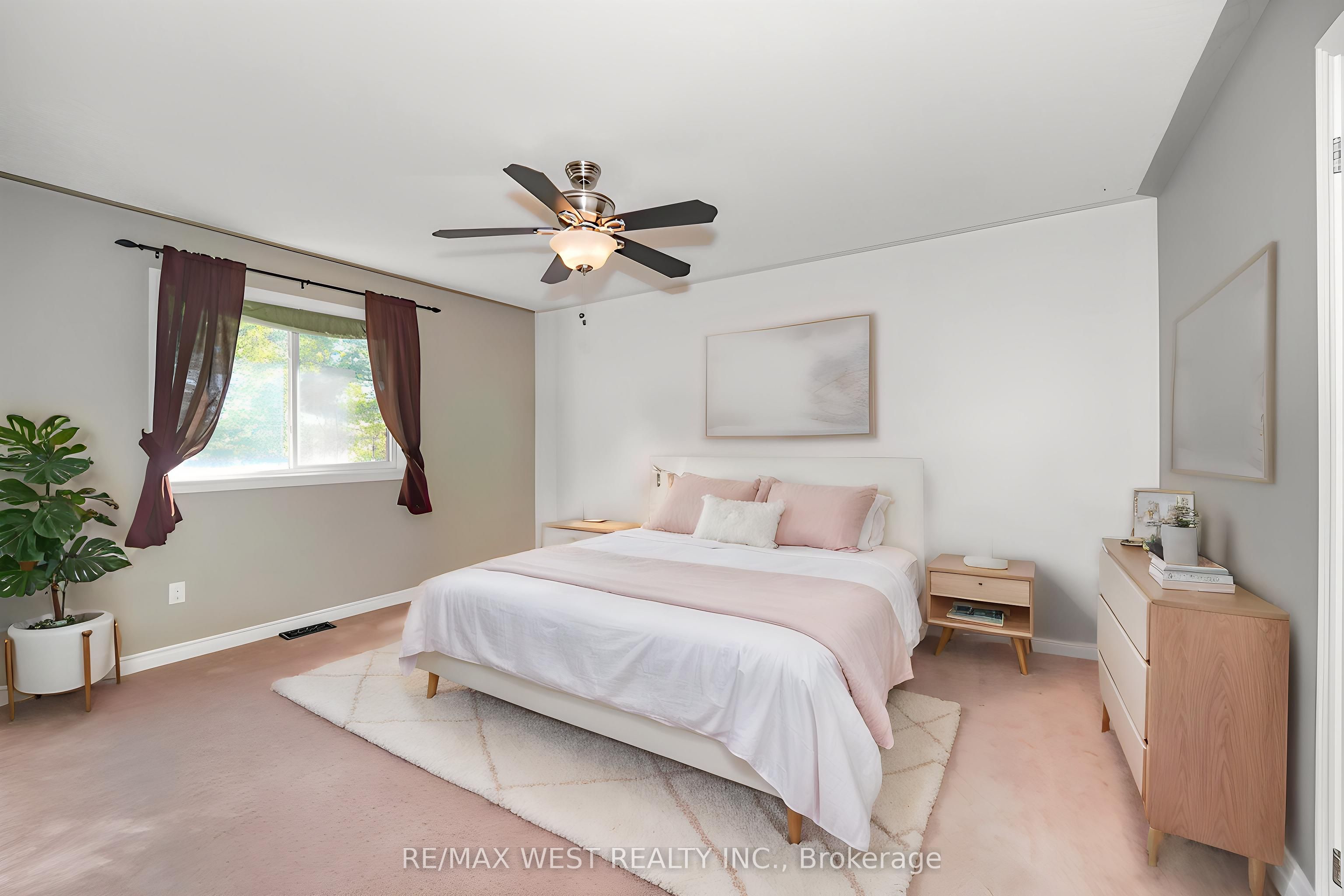 715 Grandview Street N 36