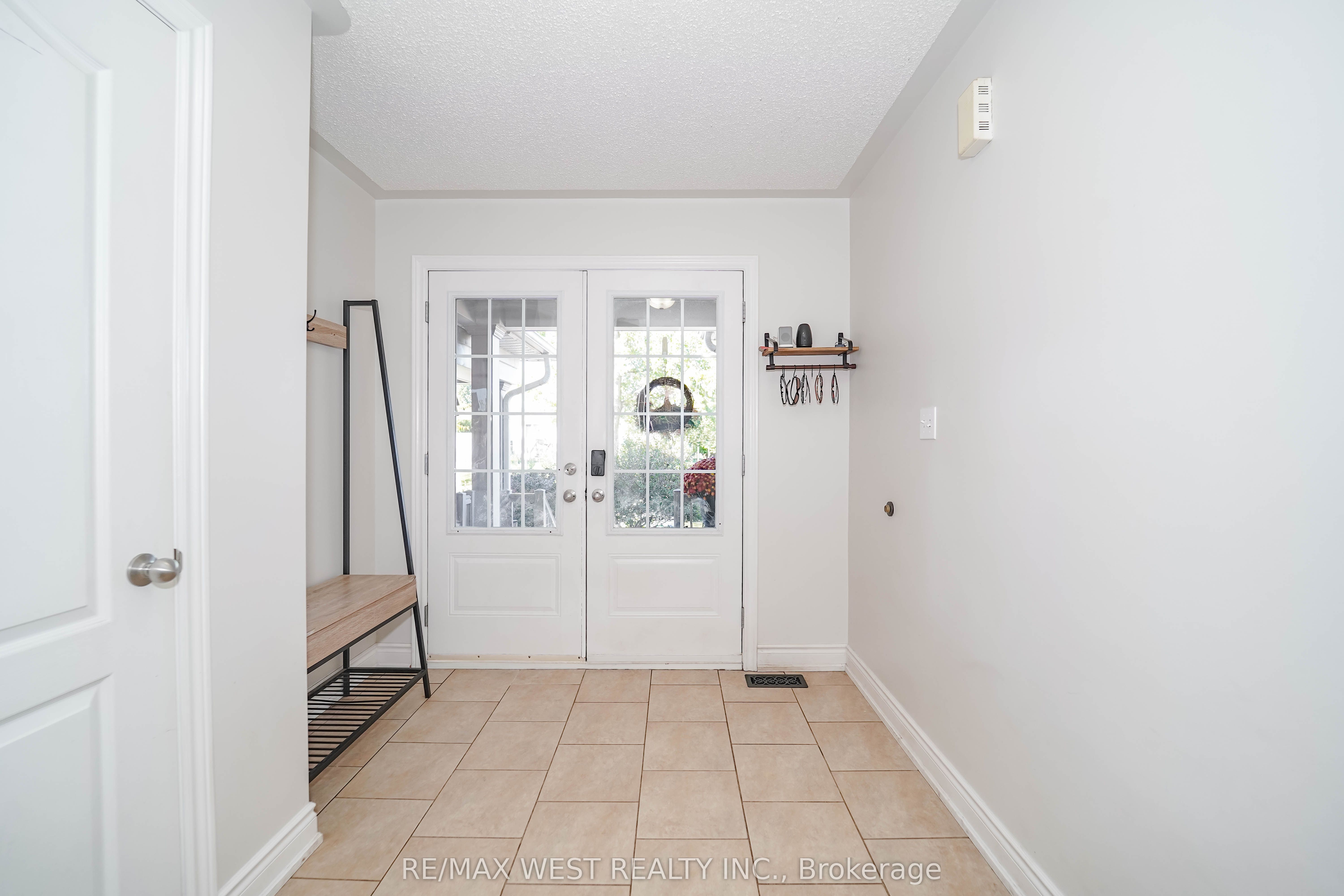 715 Grandview Street N 36