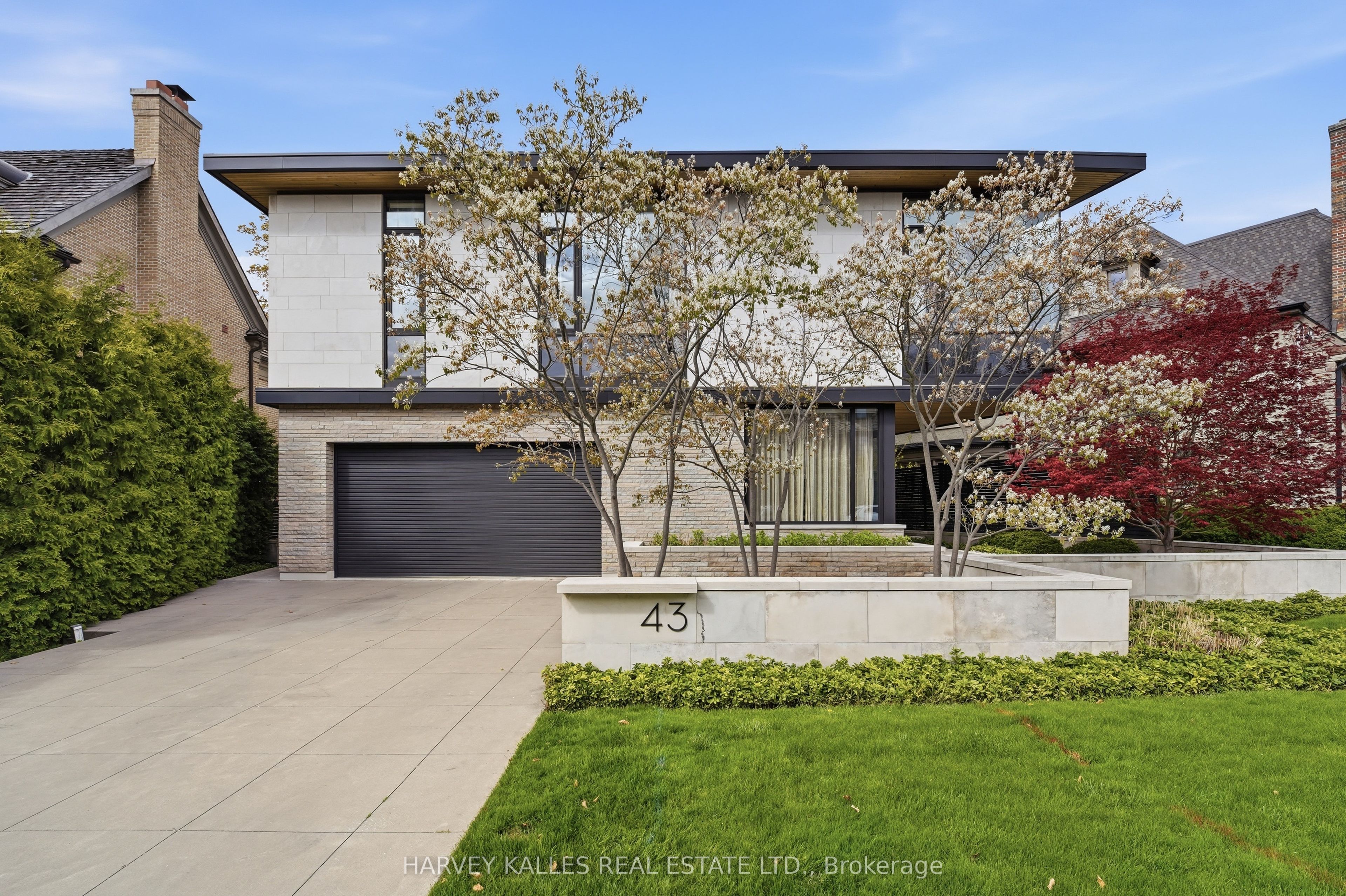 43 Hillholm Road