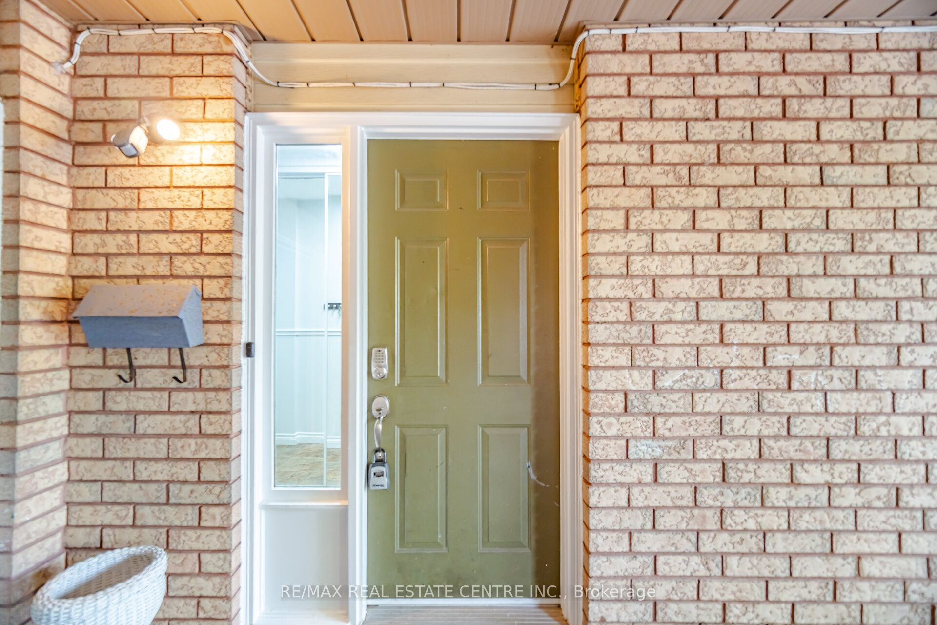 2349 Strawfield Court