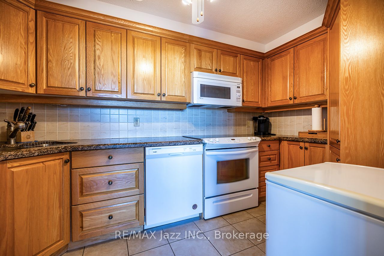 55 William Street E Ph 7