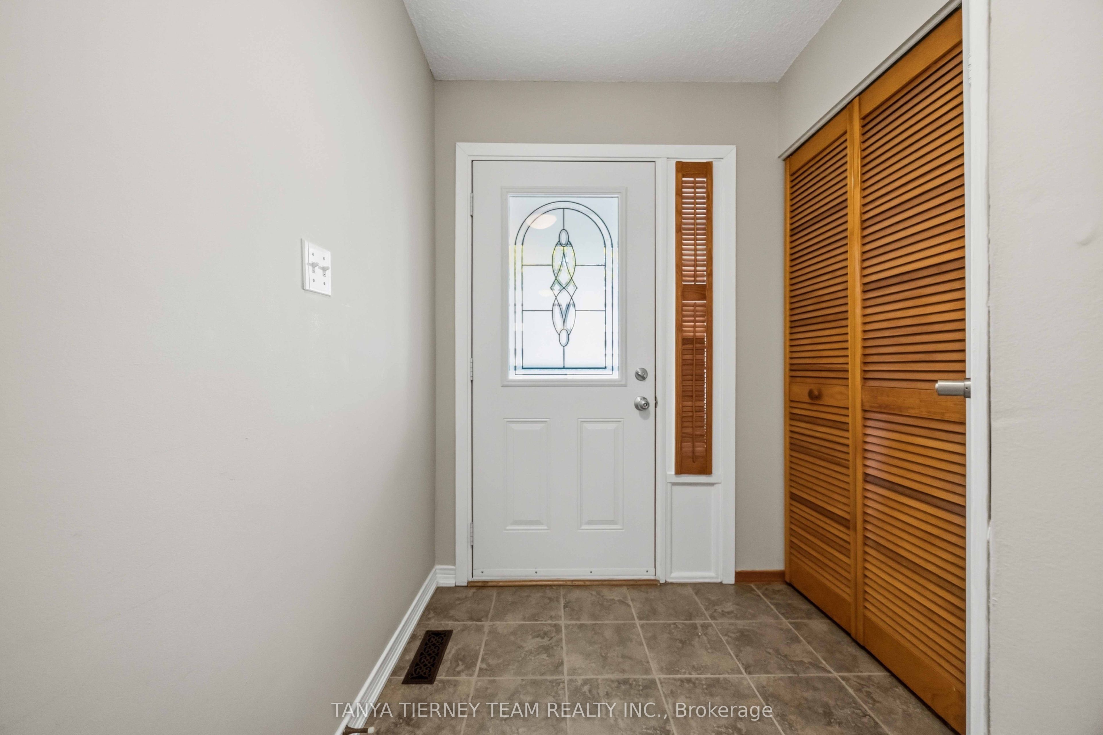 1330 Trowbridge Drive 32