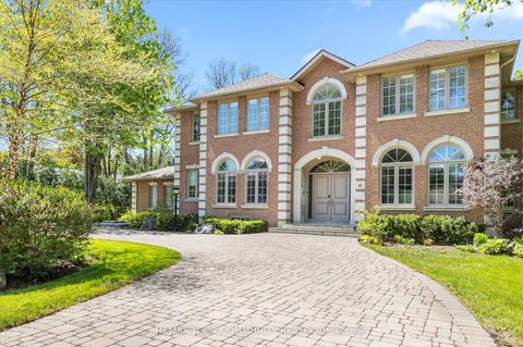 22 Valloncliffe Road Markham ON L3T 2W8